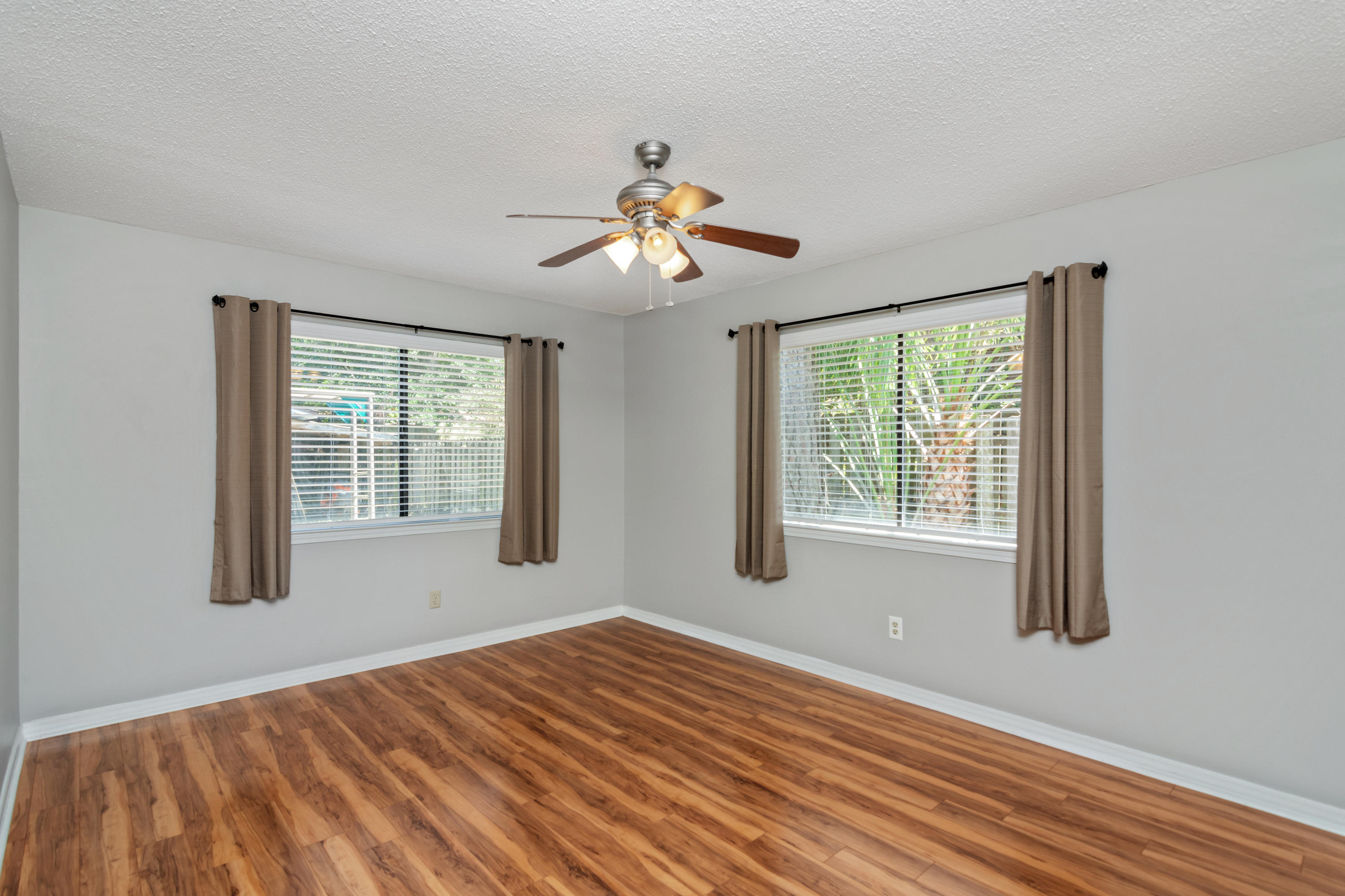 PINEWOOD ESTATES 2 - Residential