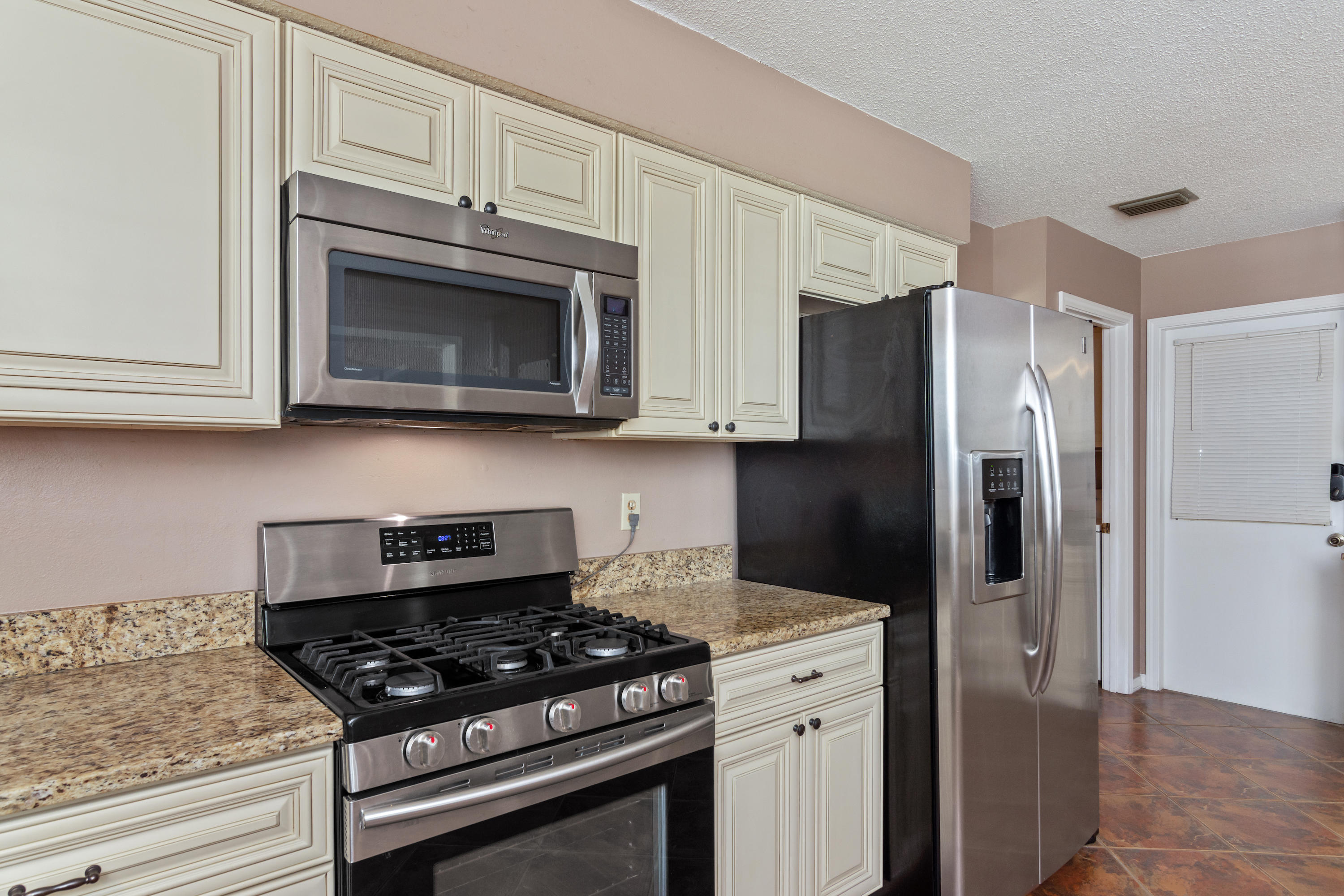 PINEWOOD ESTATES 2 - Residential