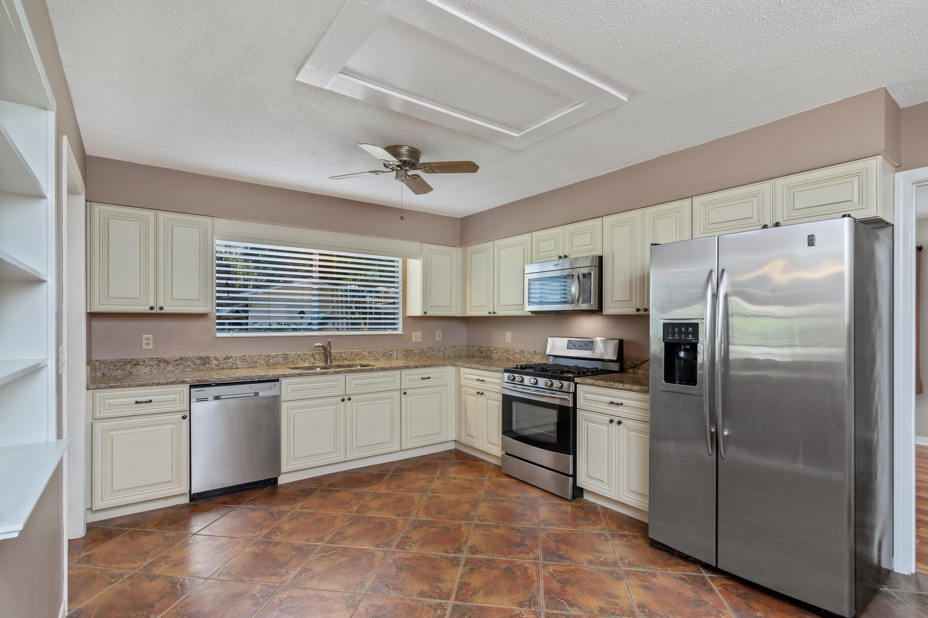 PINEWOOD ESTATES 2 - Residential