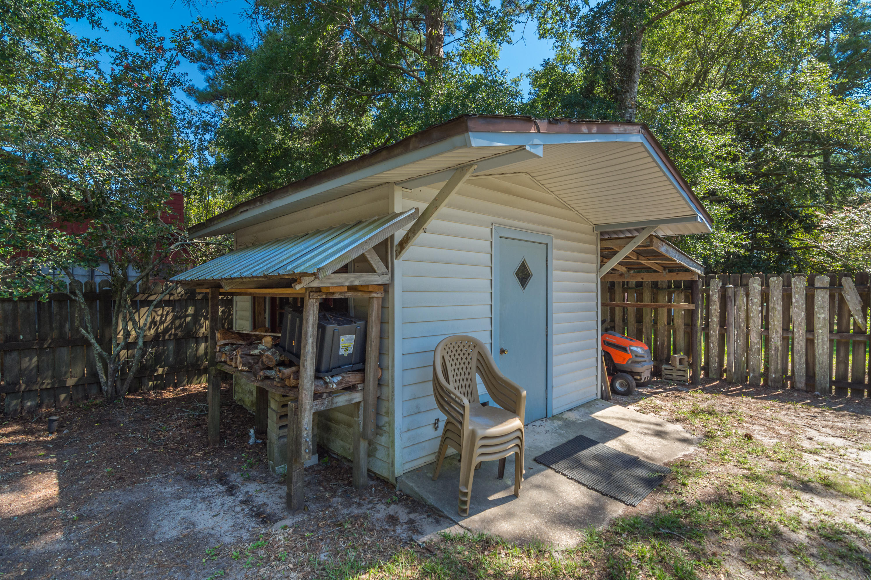 PINEWOOD ESTATES 2 - Residential