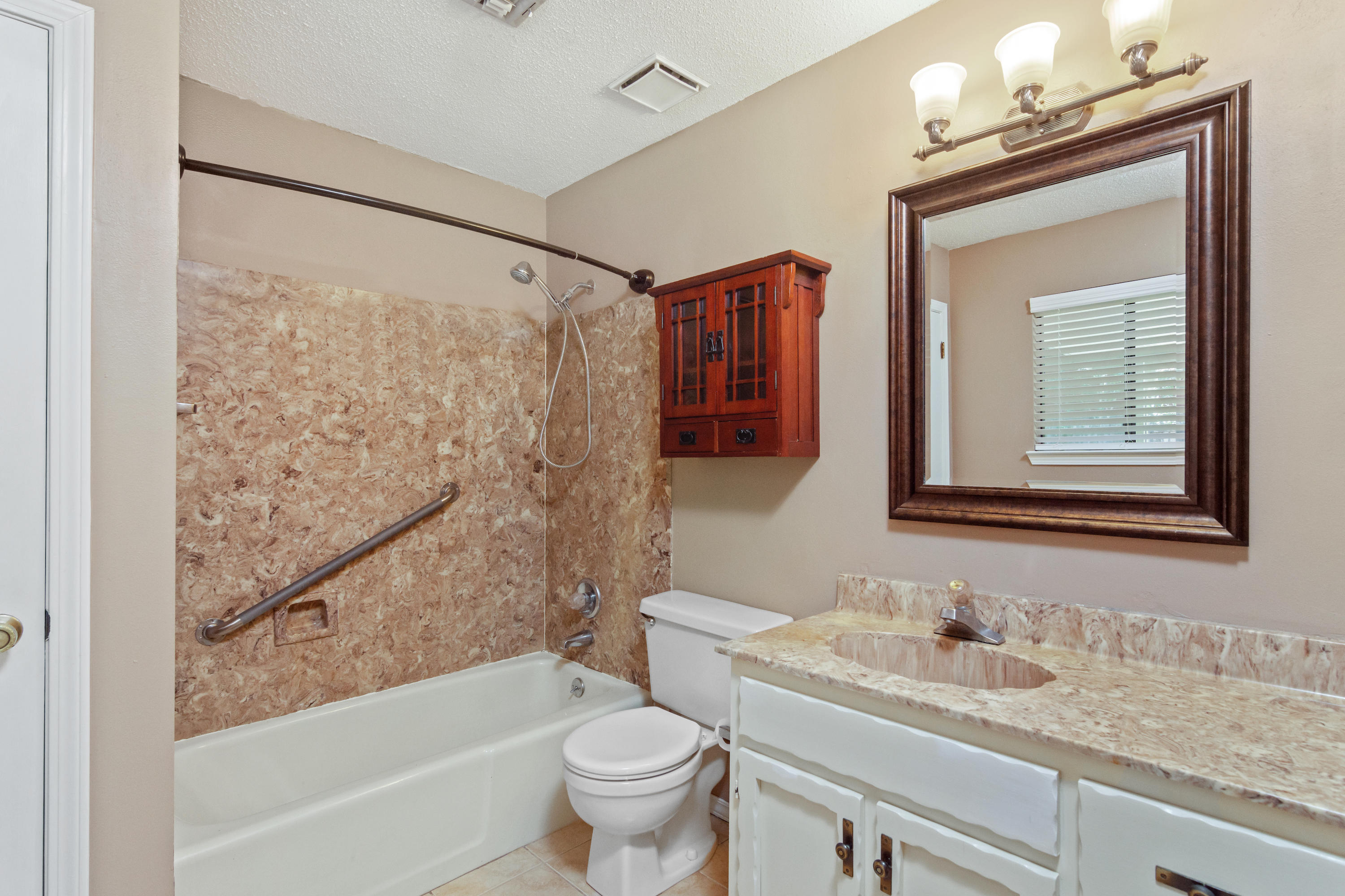 PINEWOOD ESTATES 2 - Residential