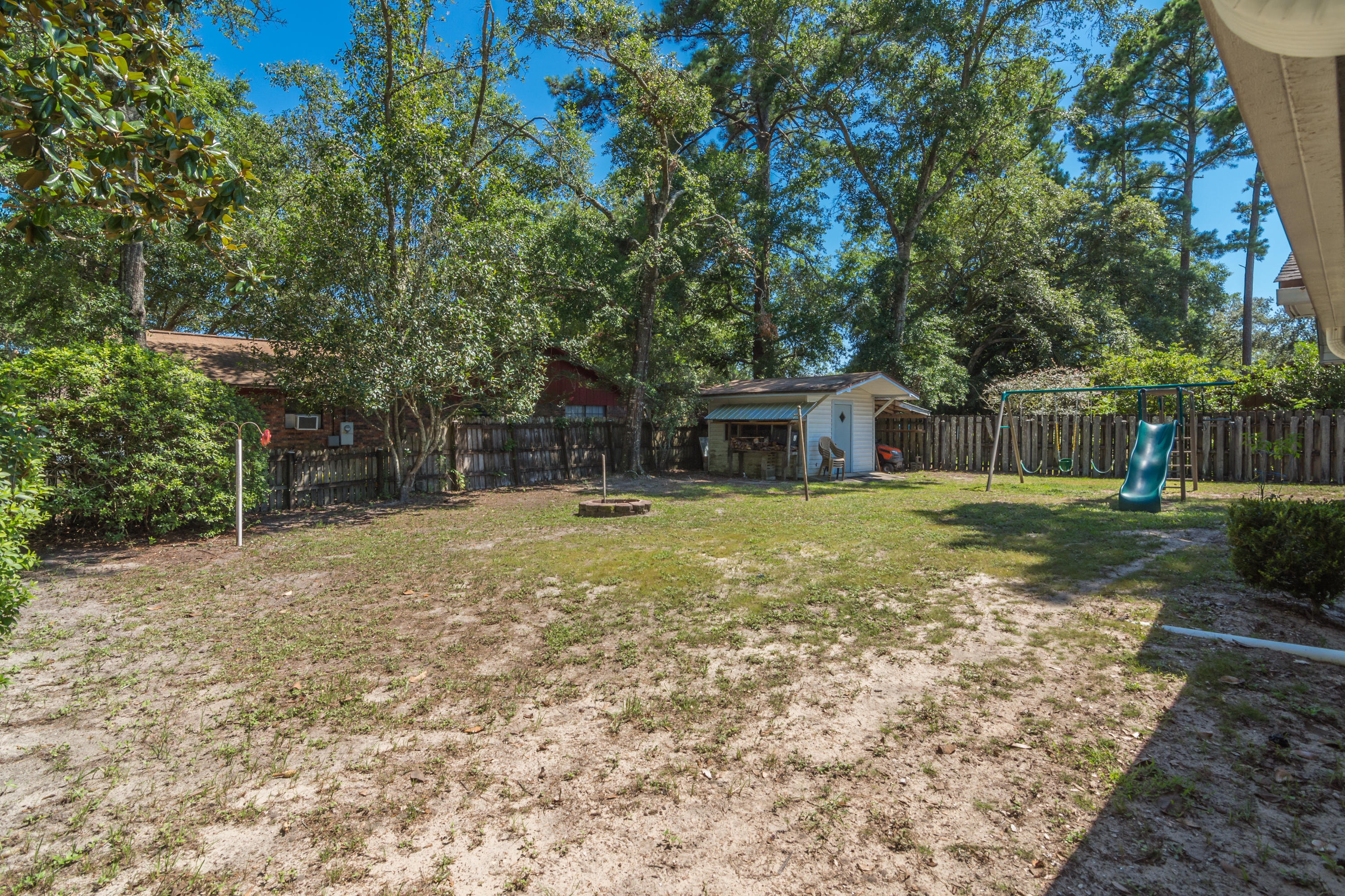 PINEWOOD ESTATES 2 - Residential