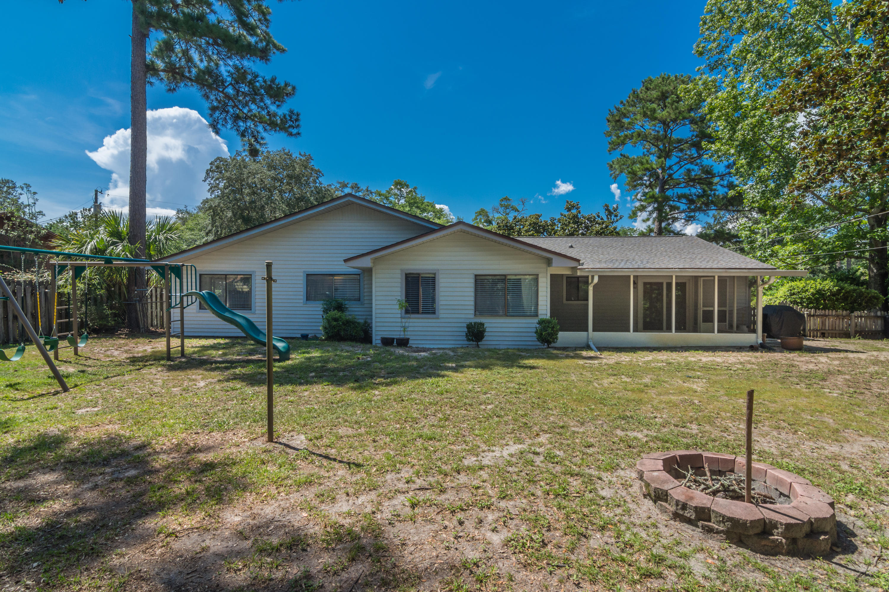 PINEWOOD ESTATES 2 - Residential