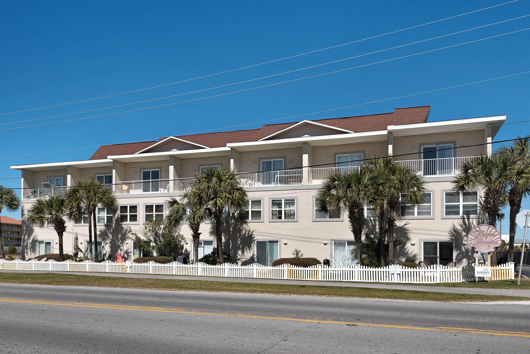 Royal Seaesta - Residential