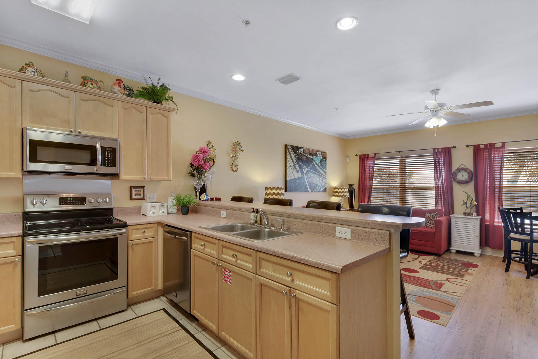 Royal Seaesta - Residential