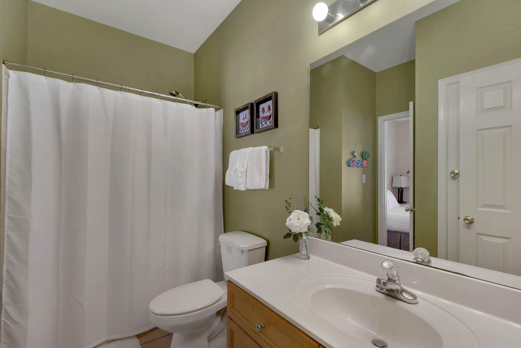 Royal Seaesta - Residential