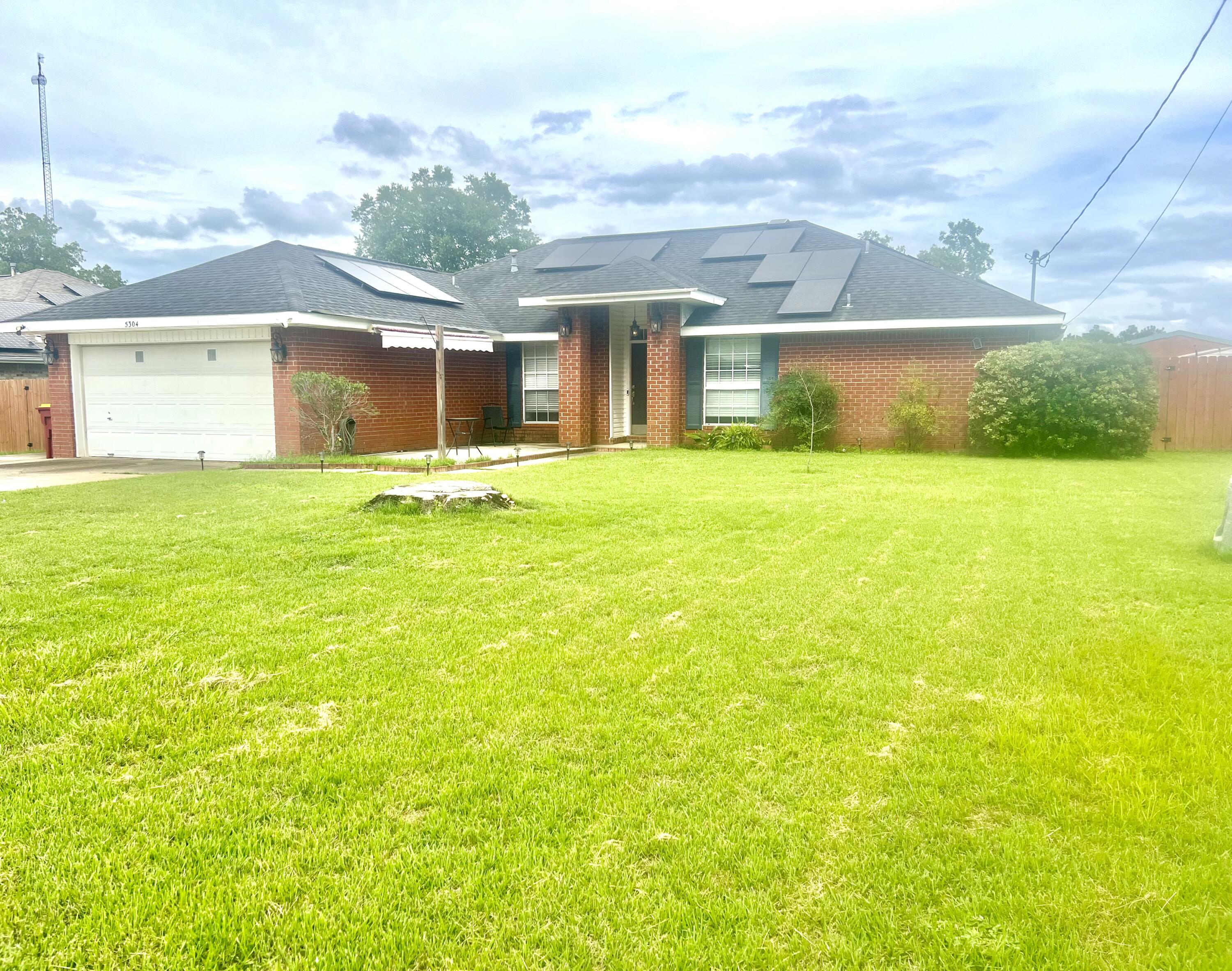 Great home. Large Master. Double vanities in the bathroom. Open living area. GAS RANGE!!! Office space in addition to the 4 bedrooms. Walking distance to Antioch Elementary. Large screened porch. Simply a great home!!!! Additional parking for a boat or an RV. Wonderful split floor play layout. Utility bills under $100 a month!!!!!! Great yard. WELCOME HOME!!