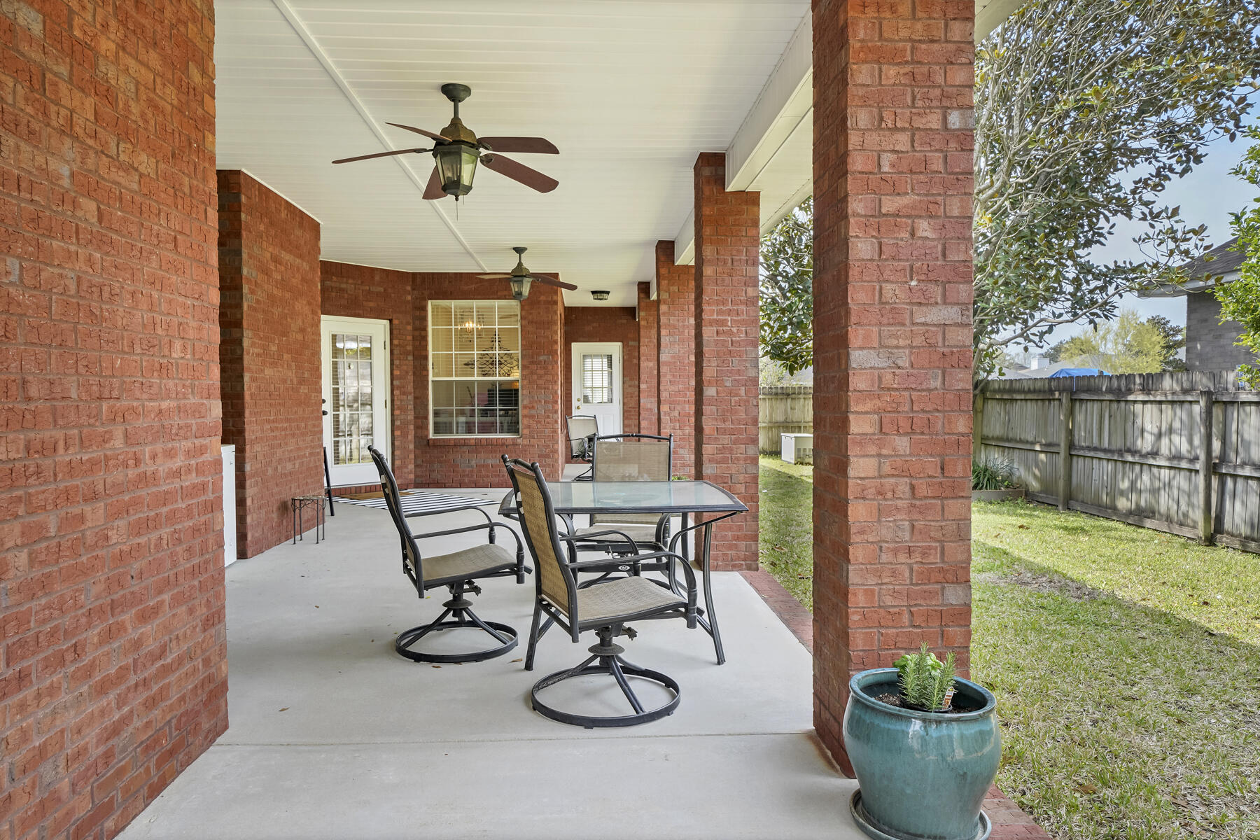 SHADOW OAK S/D - Residential