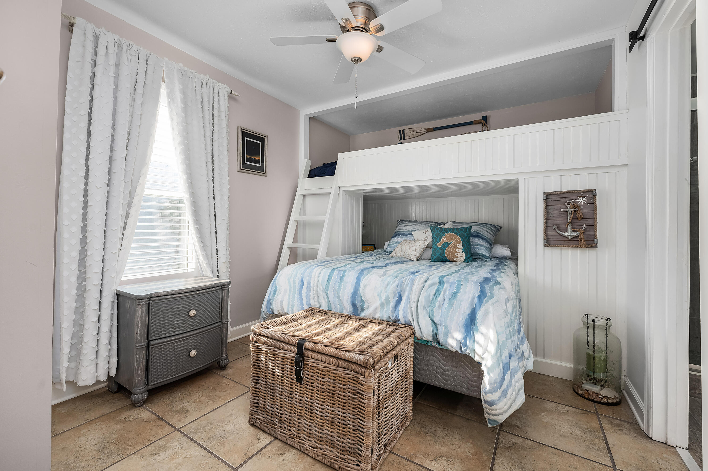 HERMITAGE CONDOMINIUM - Residential