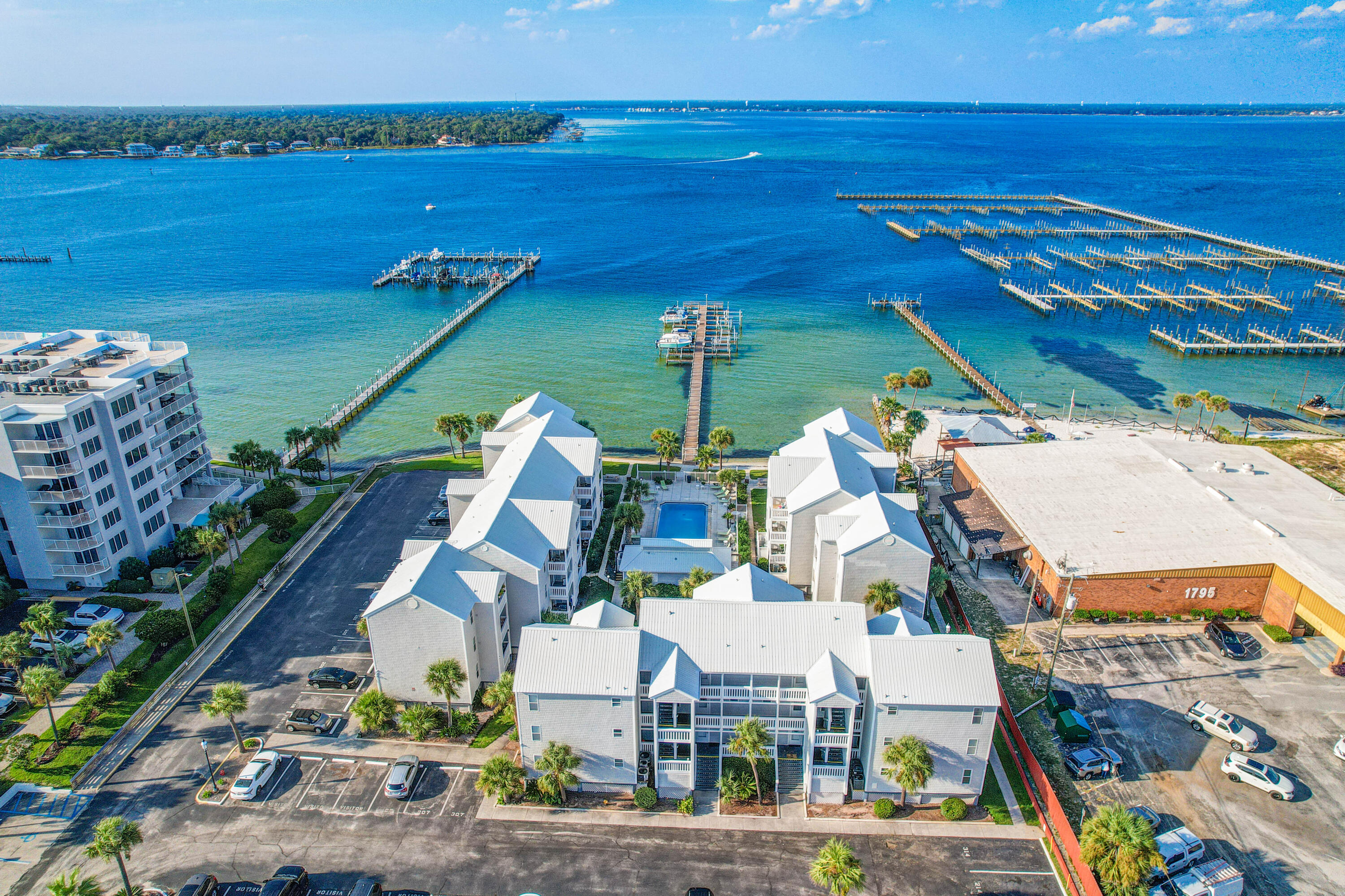 HERMITAGE CONDOMINIUM - Residential