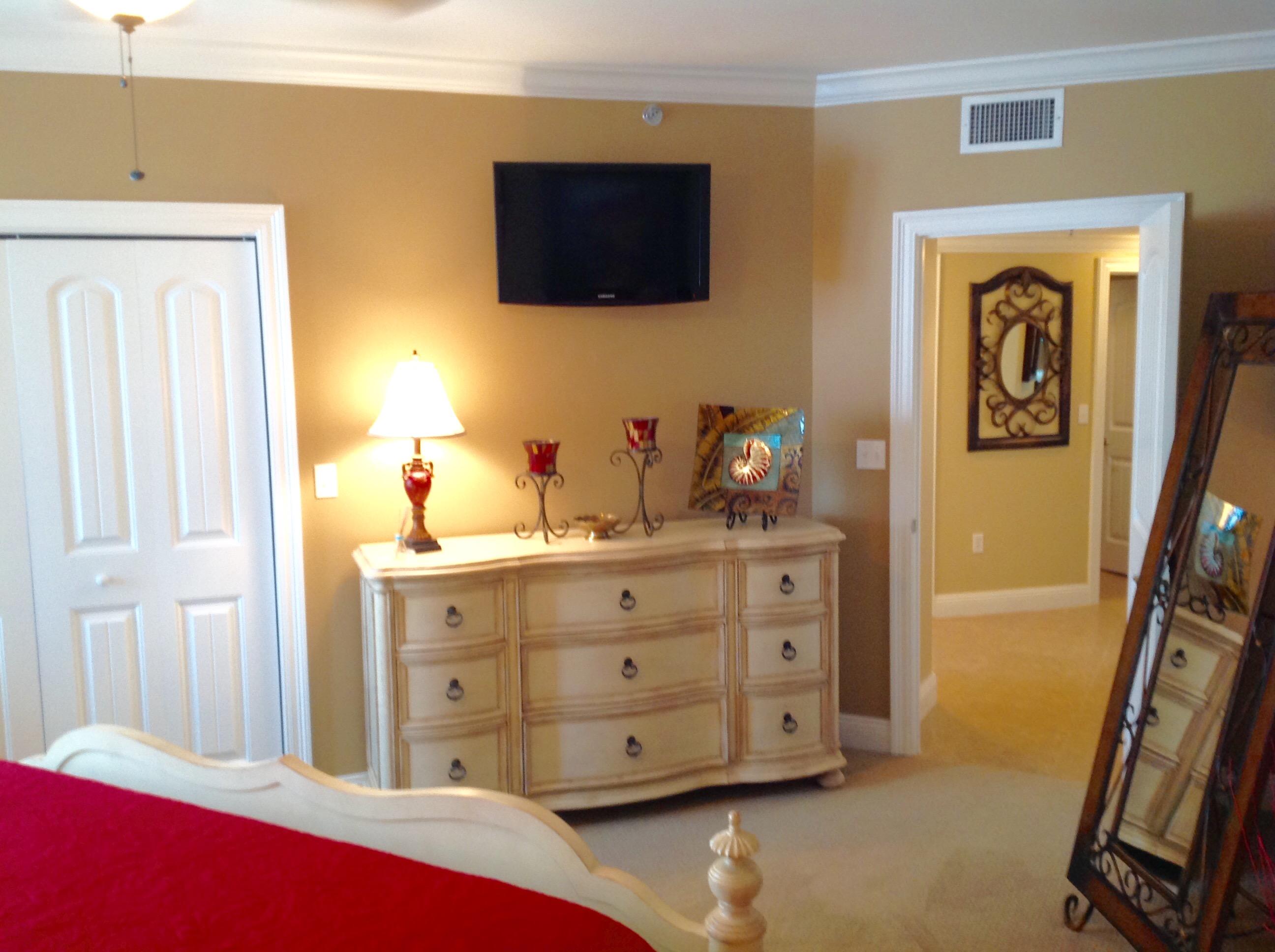 EAST PASS TOWERS CONDO PH 2 - Residential