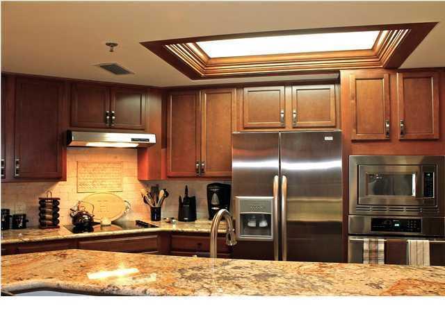 EAST PASS TOWERS CONDO PH 2 - Residential