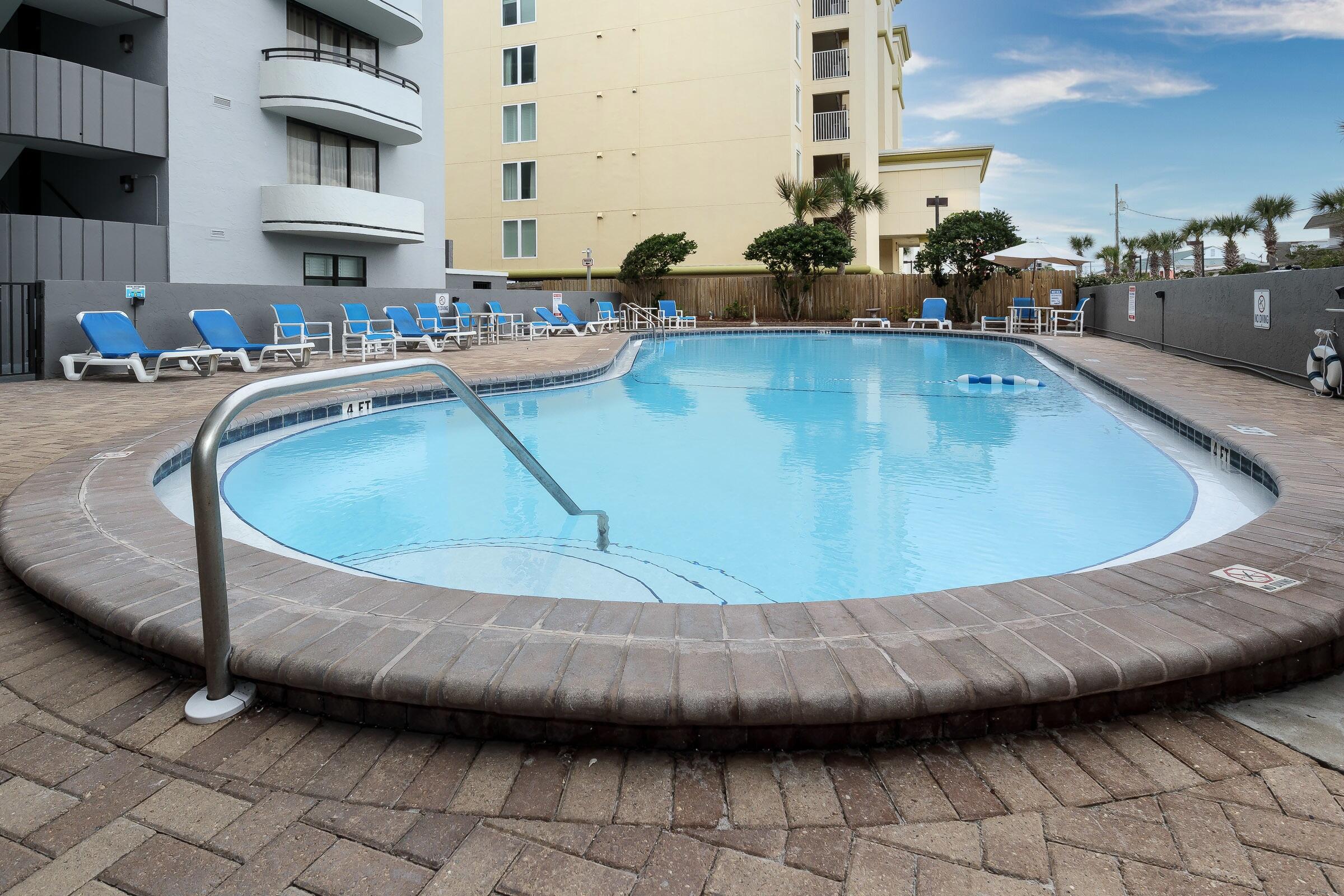 NAUTILUS CONDO - Residential