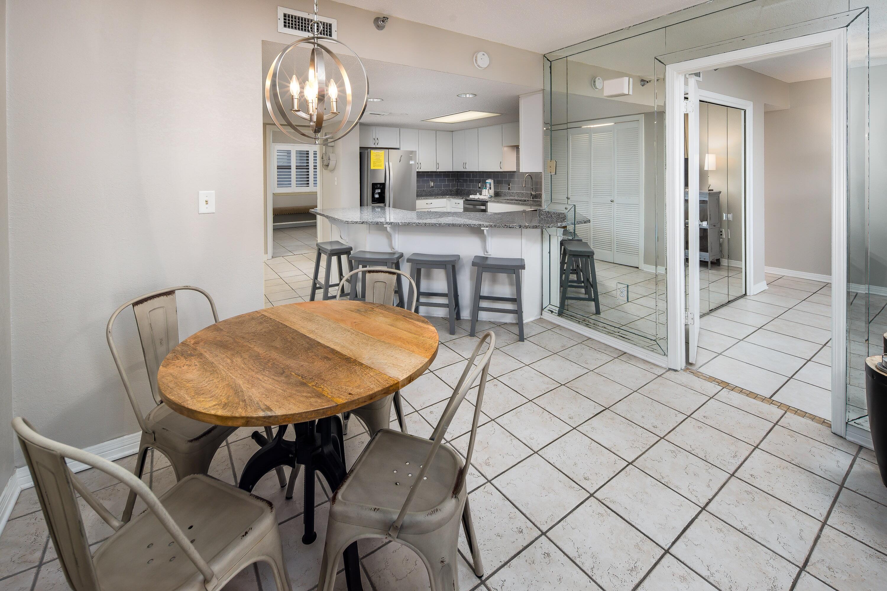 NAUTILUS CONDO - Residential