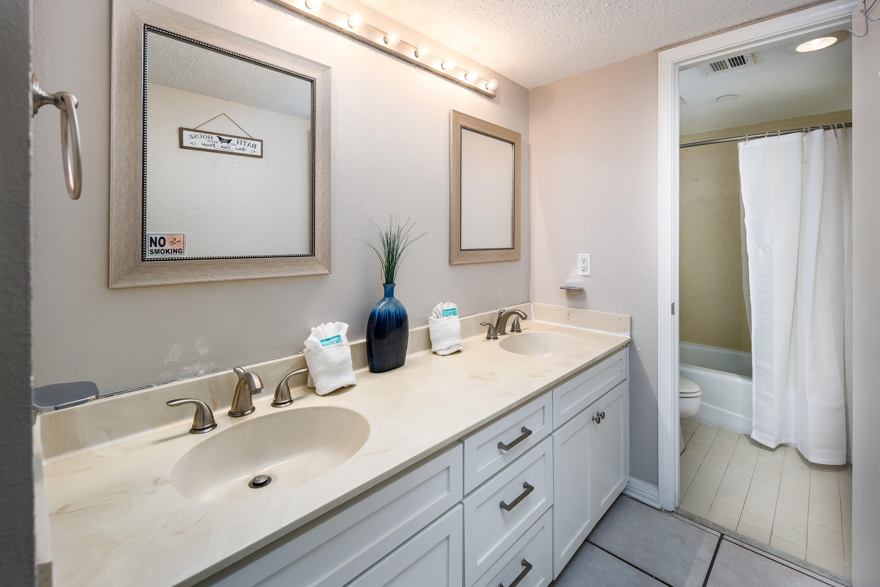 NAUTILUS CONDO - Residential