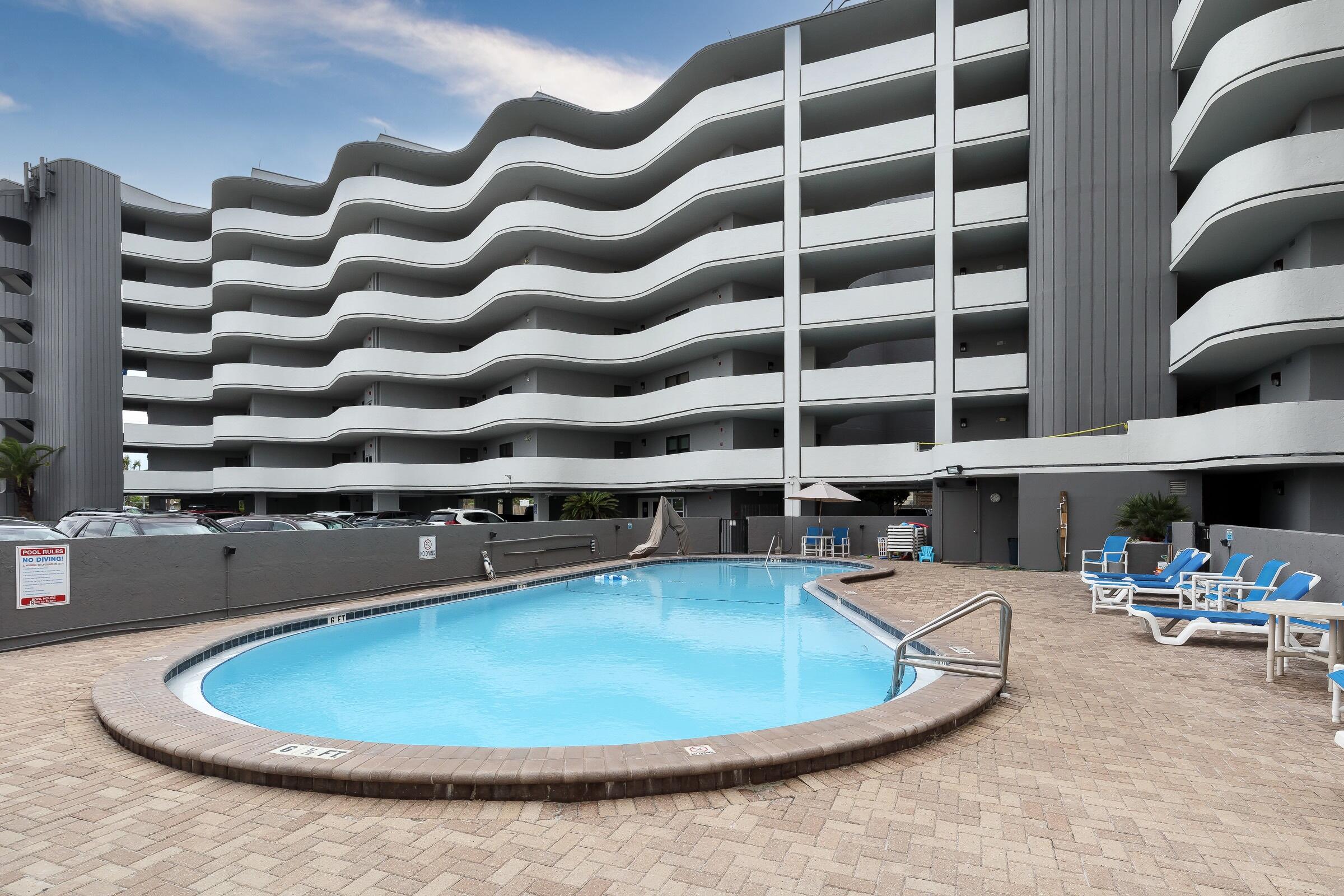 NAUTILUS CONDO - Residential