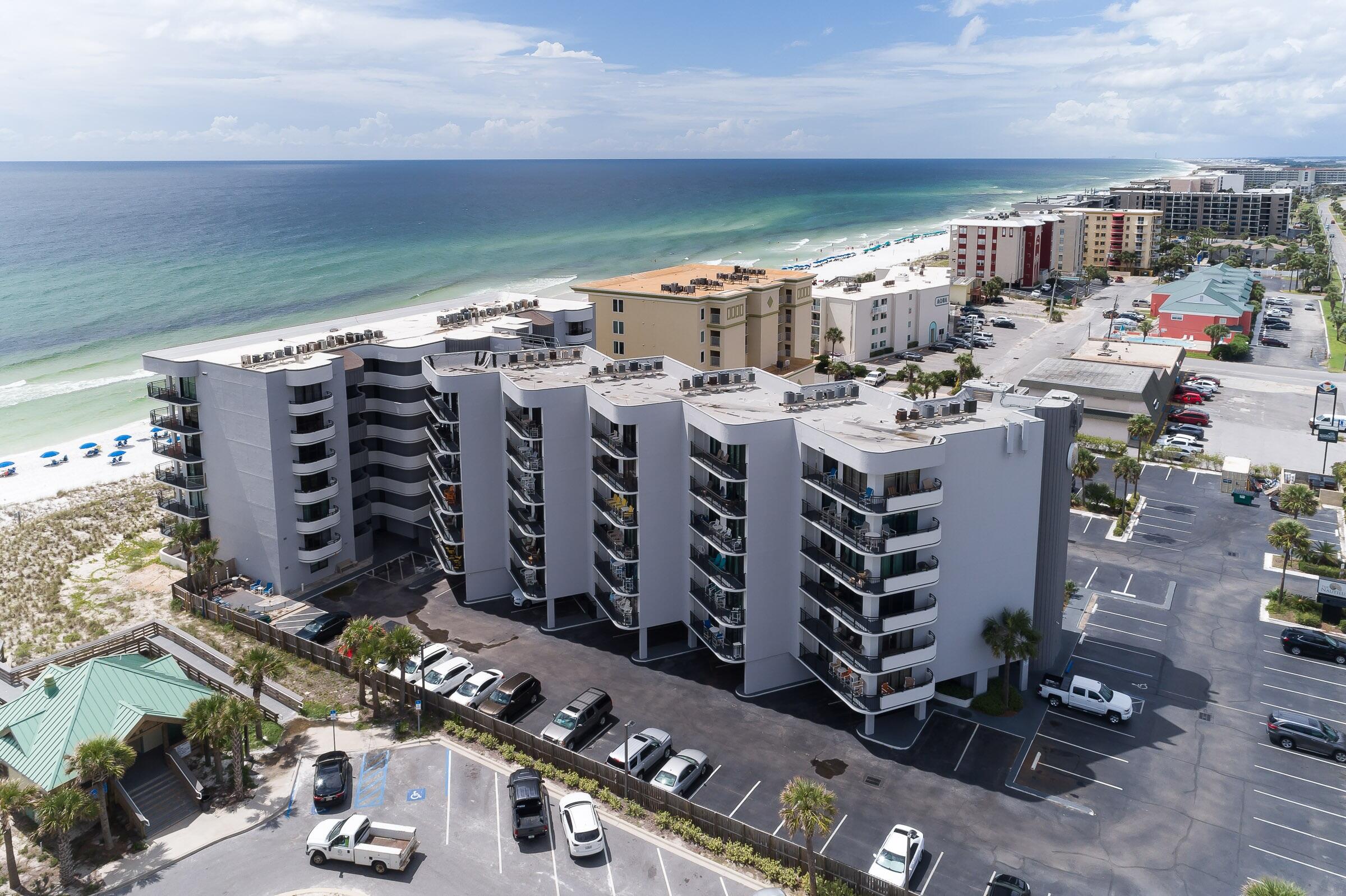 NAUTILUS CONDO - Residential