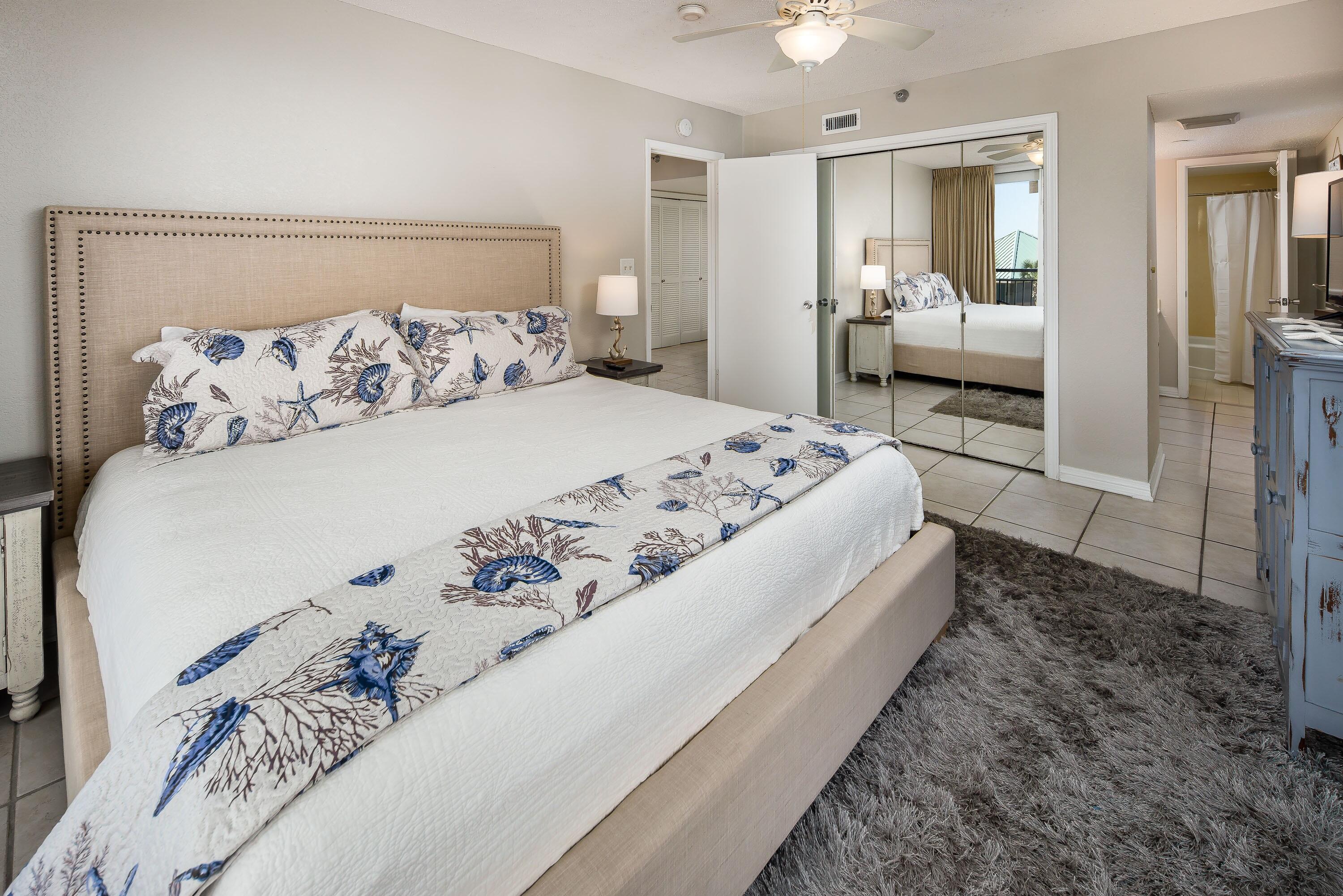 NAUTILUS CONDO - Residential