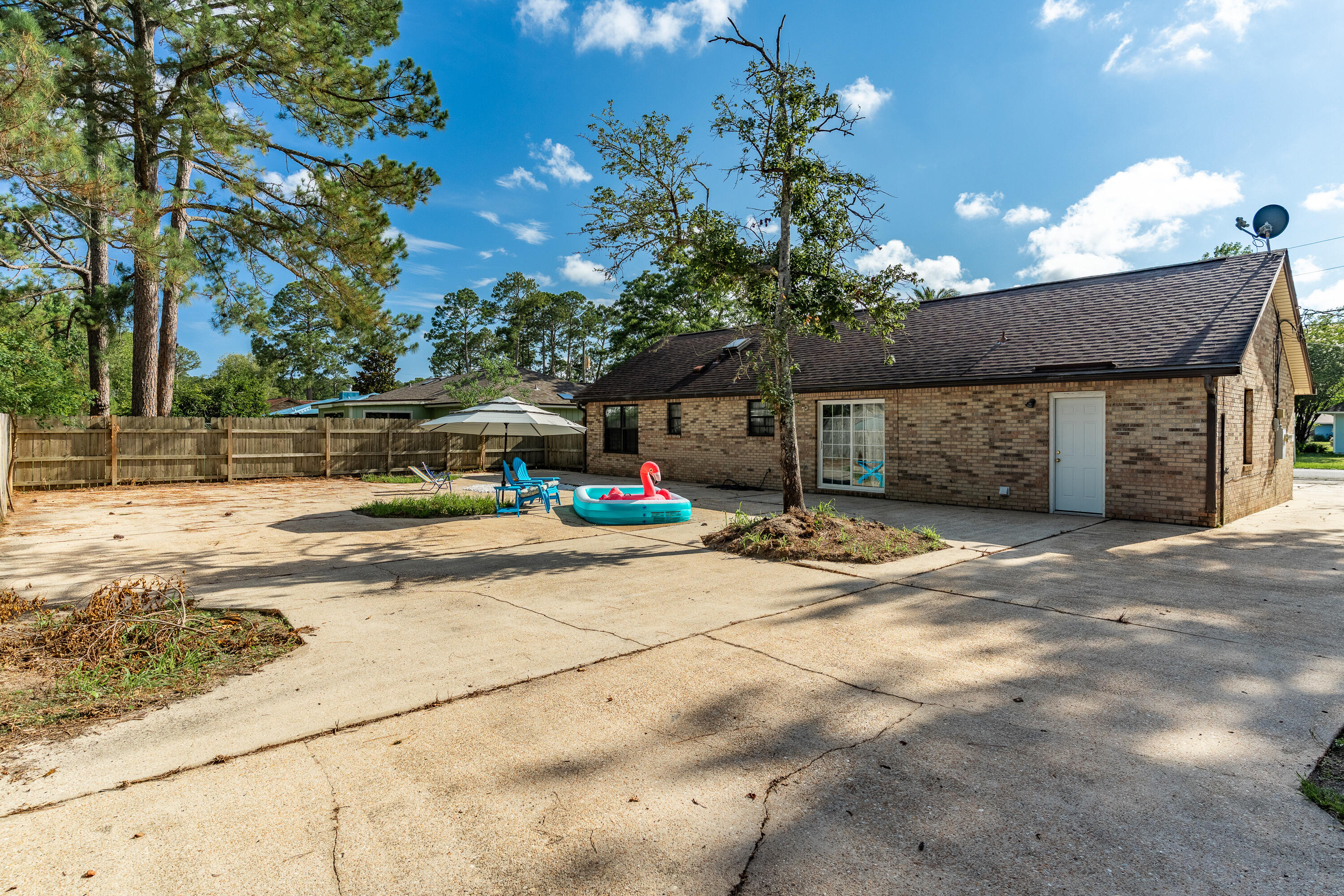 PINE MEADOWS - Residential