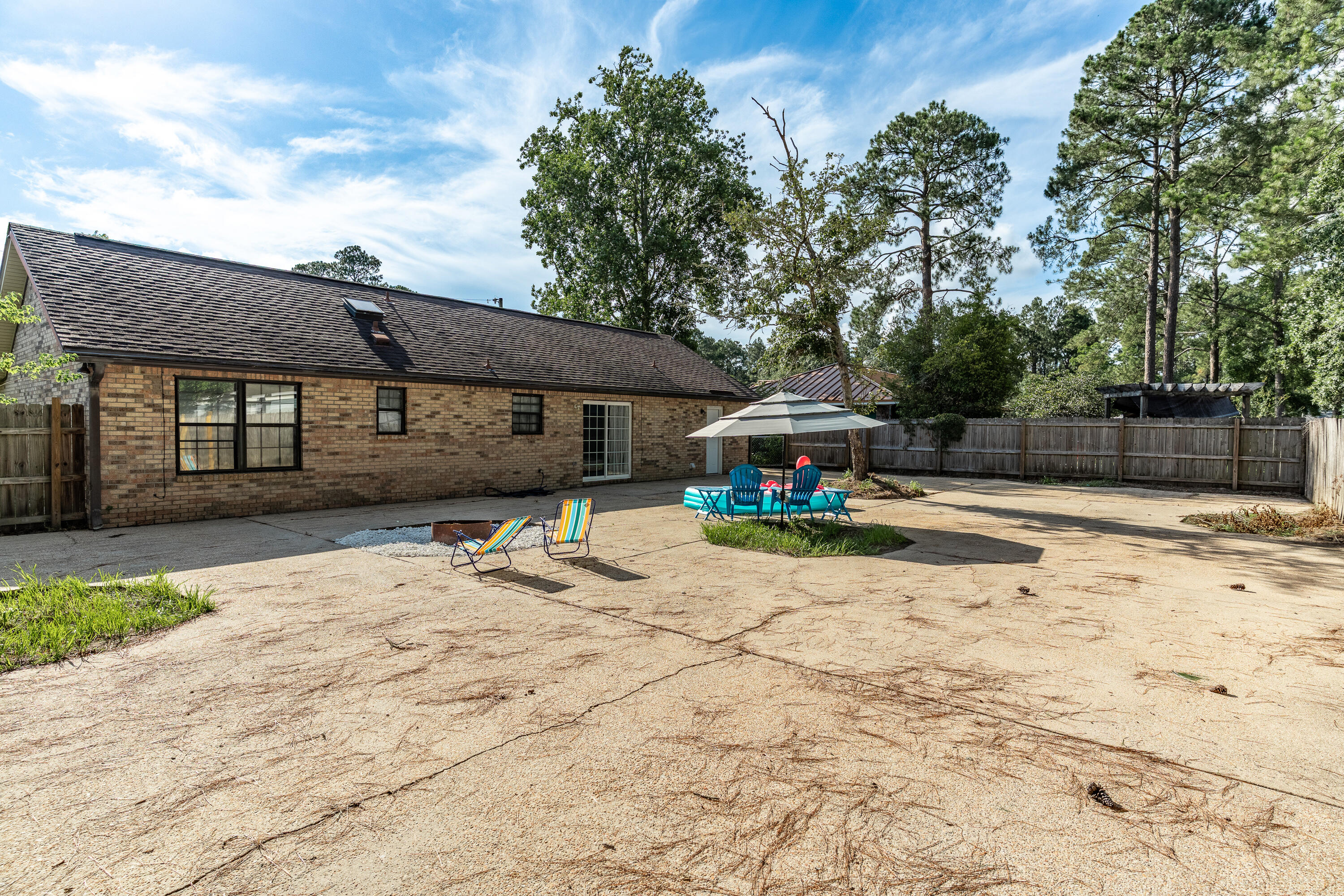 PINE MEADOWS - Residential