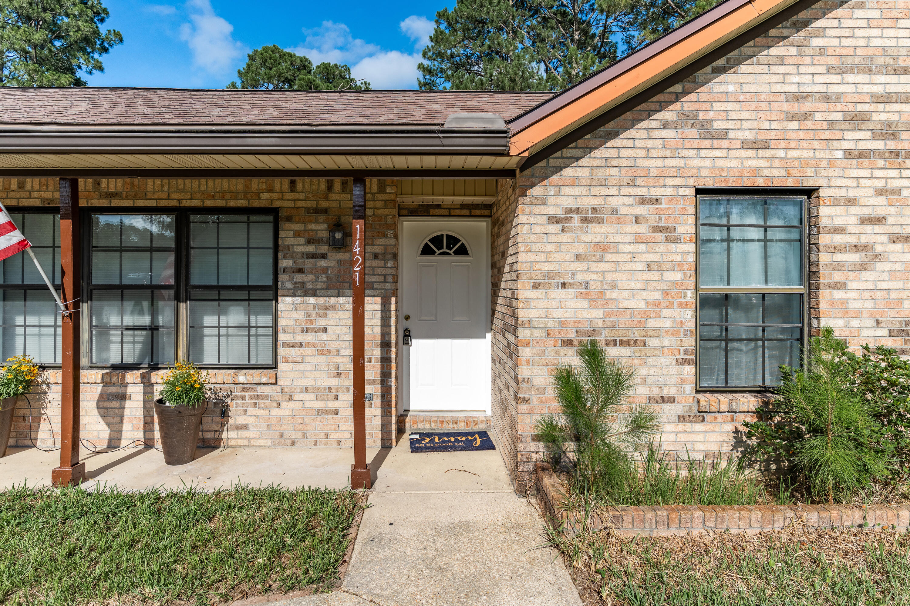 PINE MEADOWS - Residential