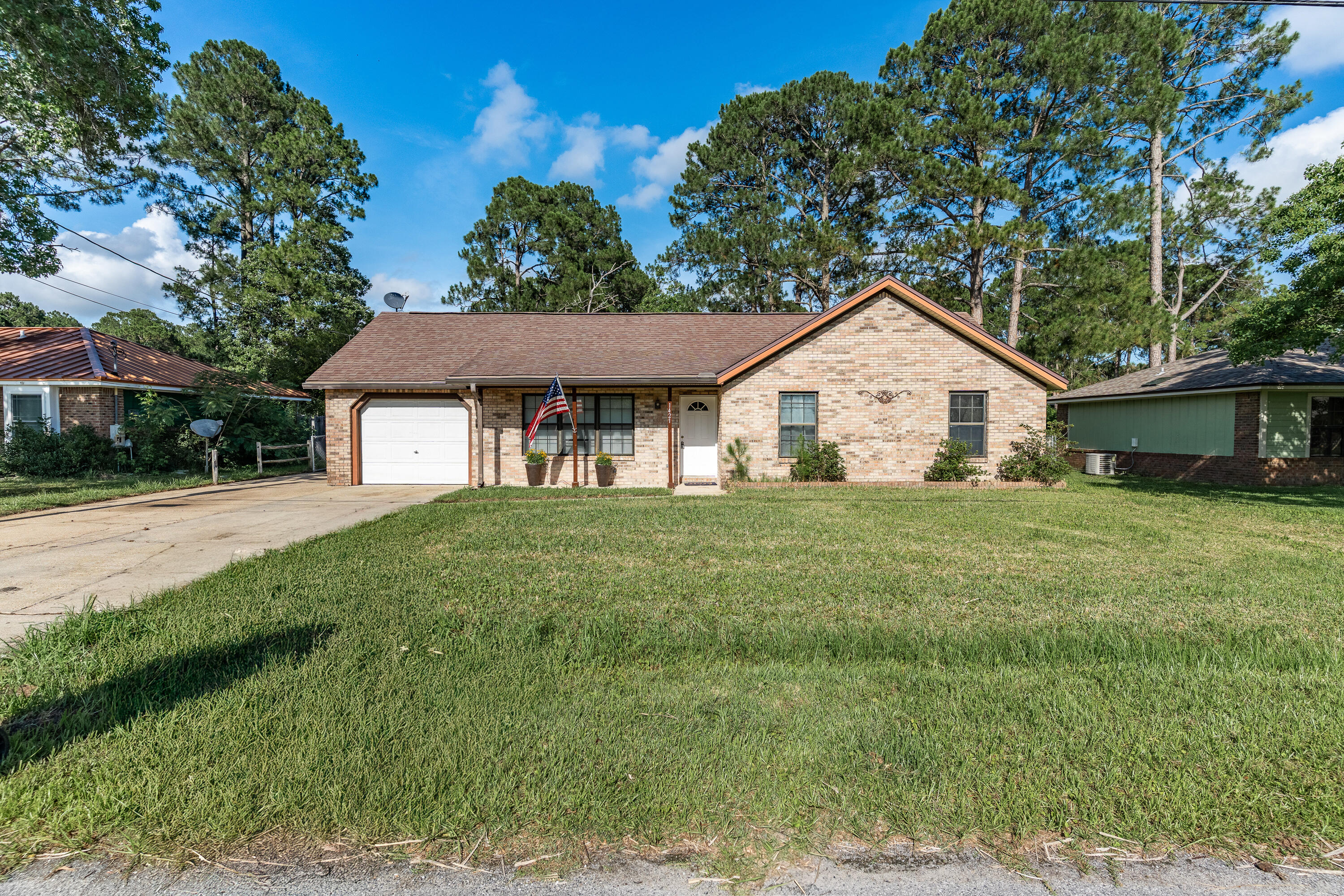 PINE MEADOWS - Residential