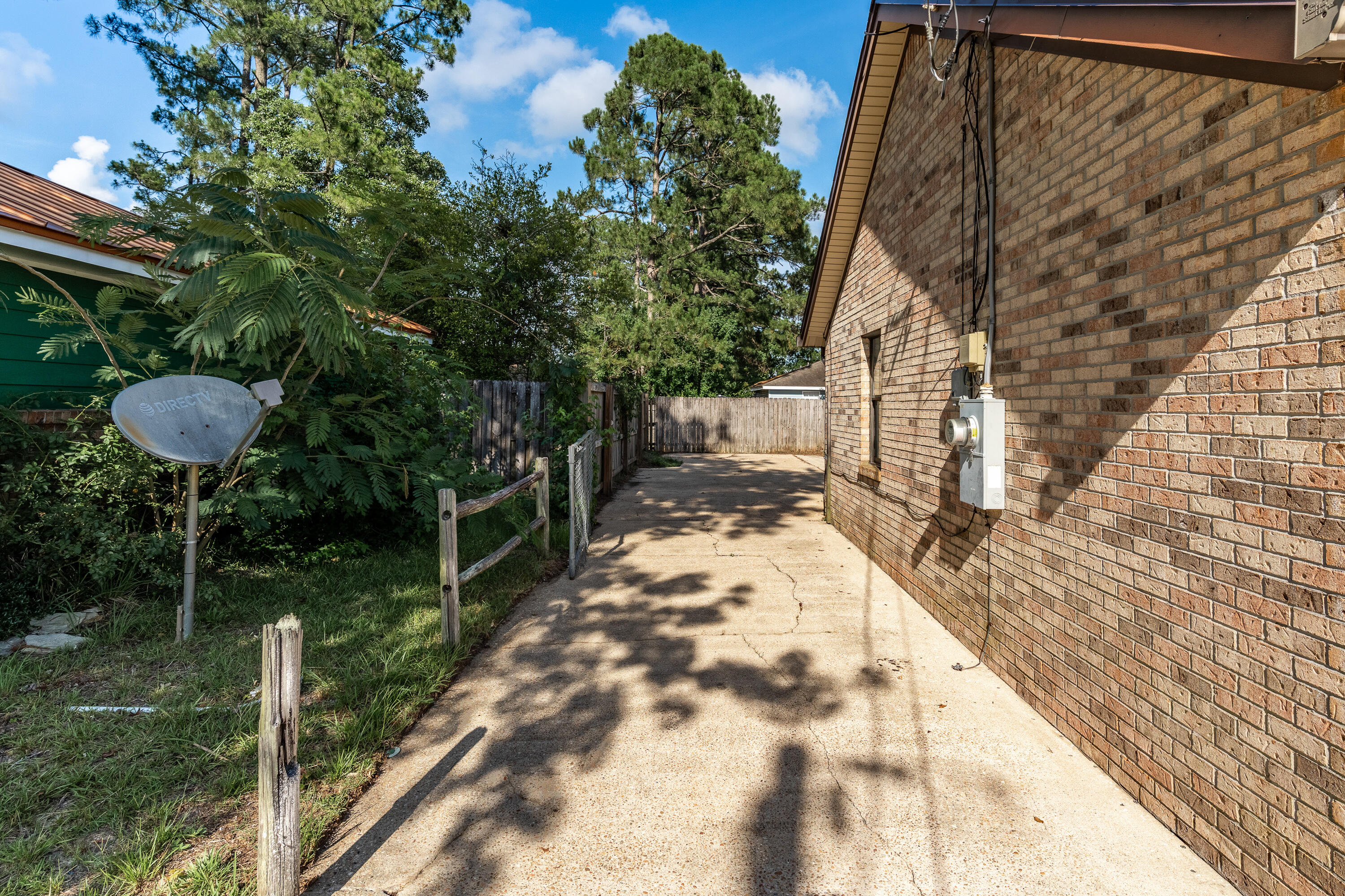 PINE MEADOWS - Residential