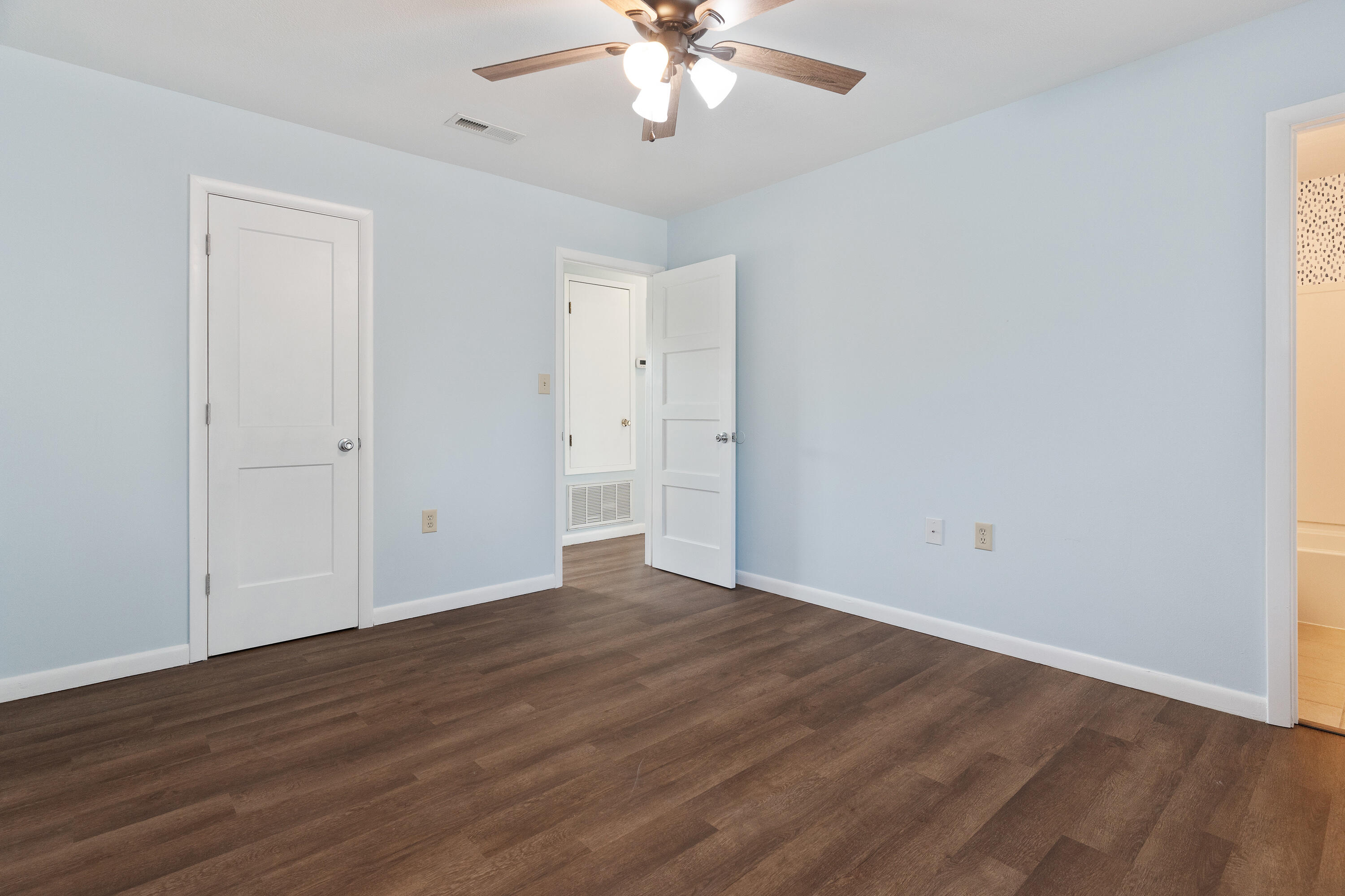 PINE MEADOWS - Residential