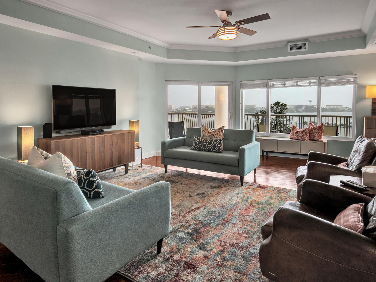 PRESIDIO YACHT CLUB - Residential