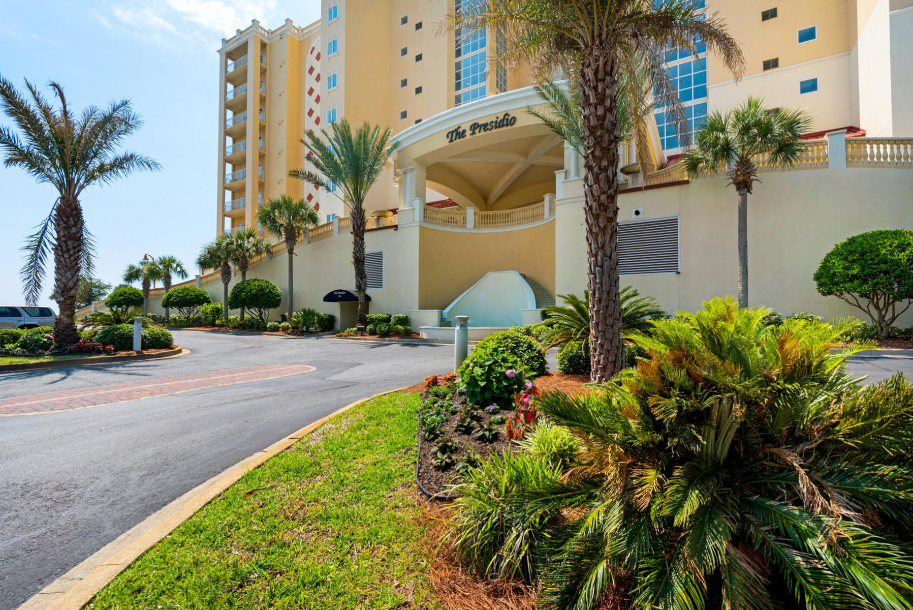 PRESIDIO YACHT CLUB - Residential