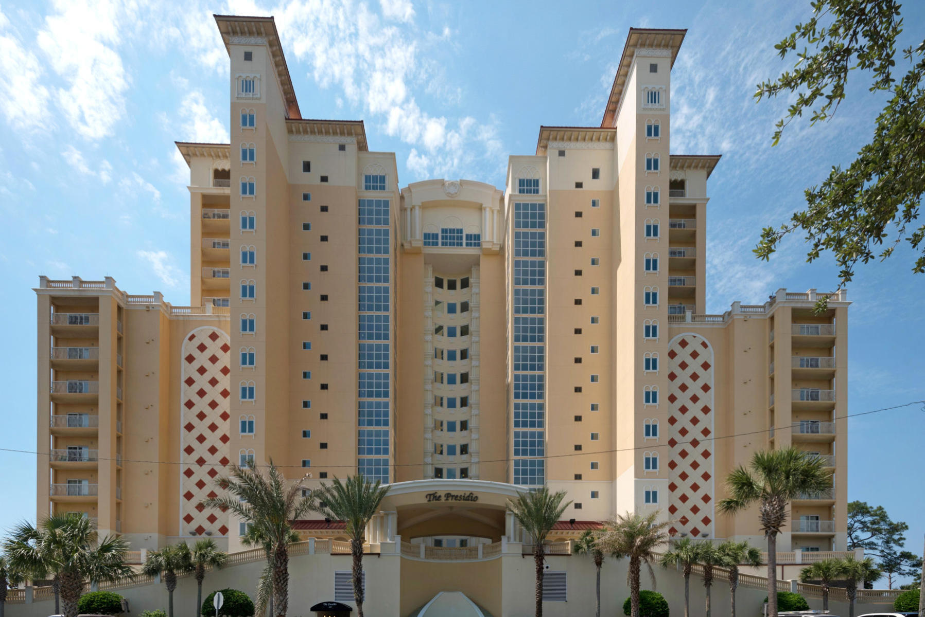 PRESIDIO YACHT CLUB - Residential