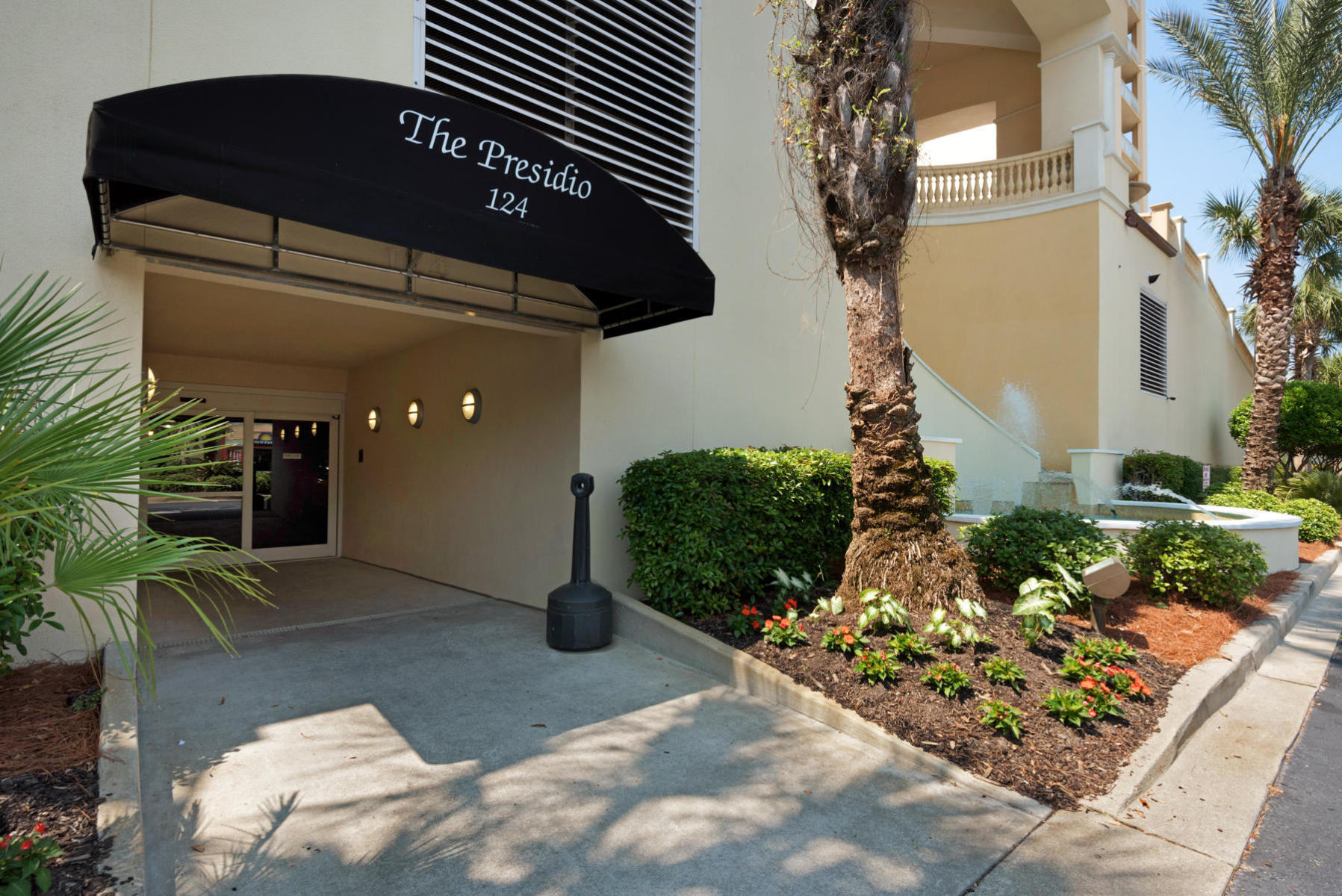 PRESIDIO YACHT CLUB - Residential