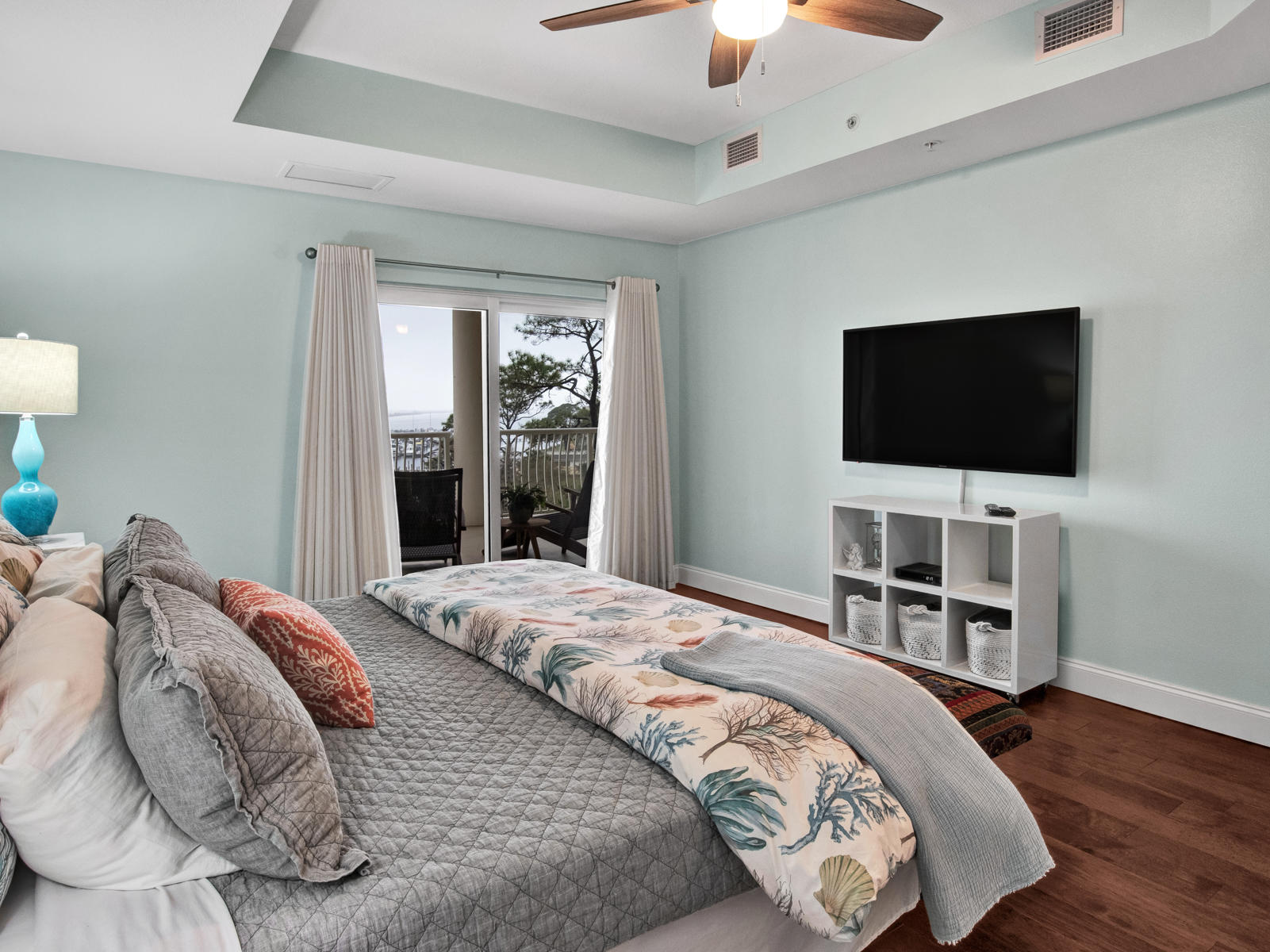 PRESIDIO YACHT CLUB - Residential