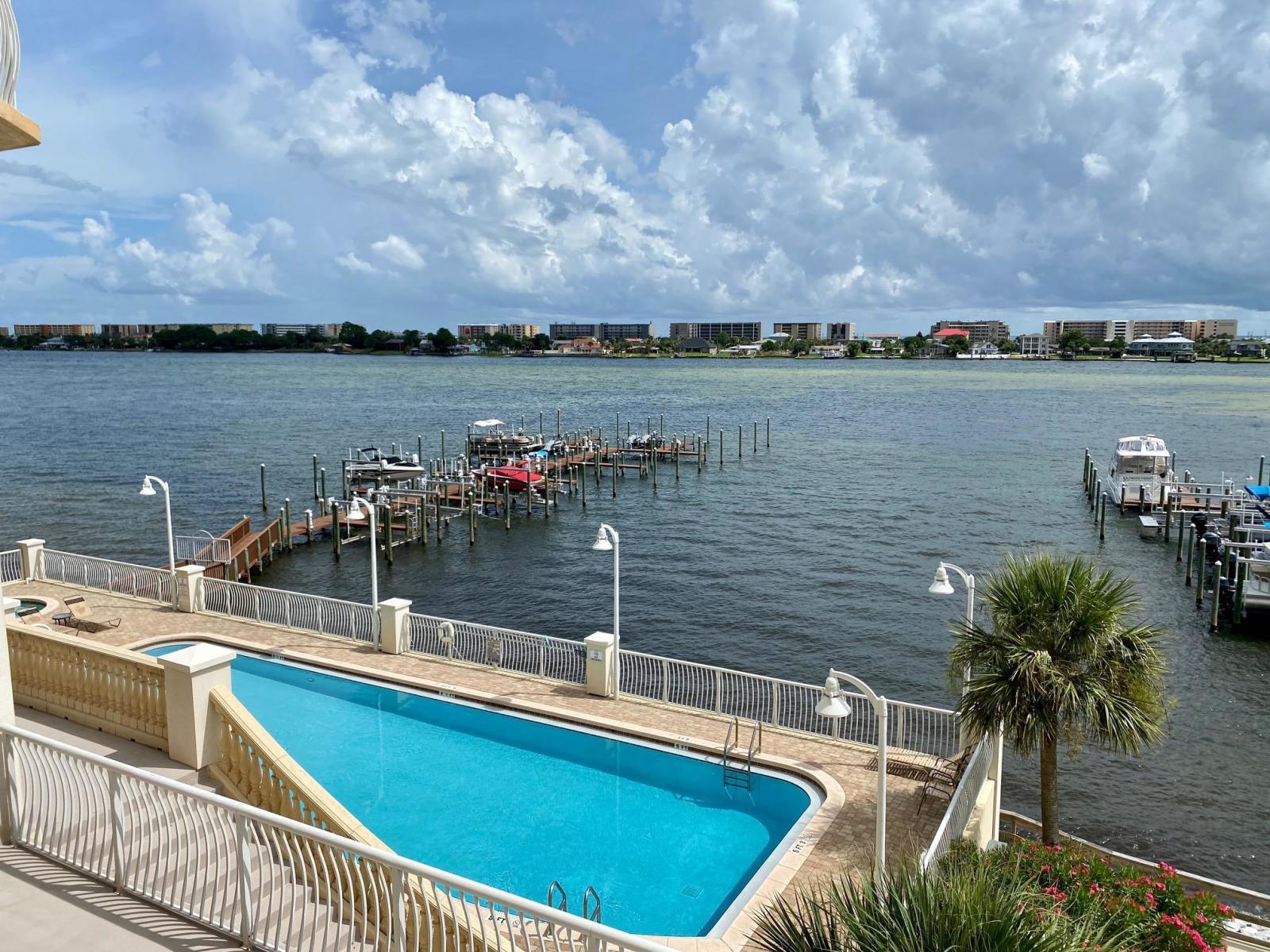 PRESIDIO YACHT CLUB - Residential