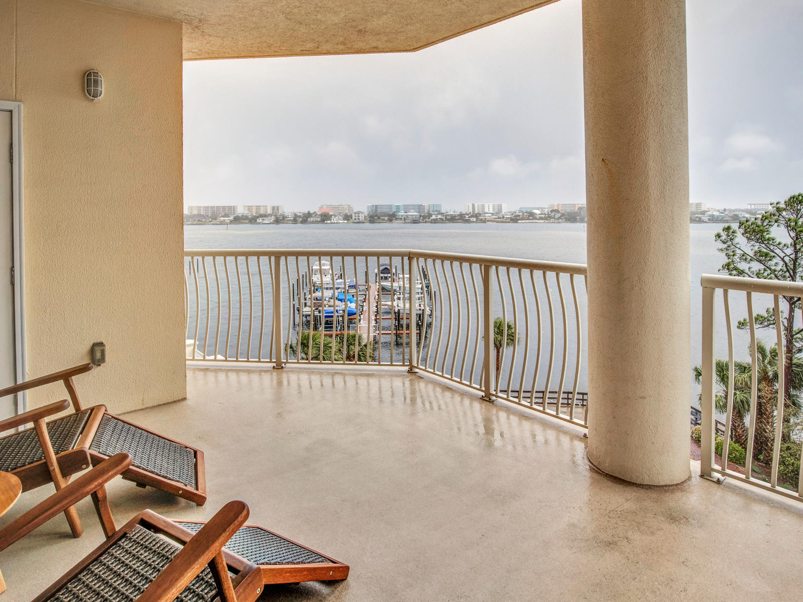 PRESIDIO YACHT CLUB - Residential