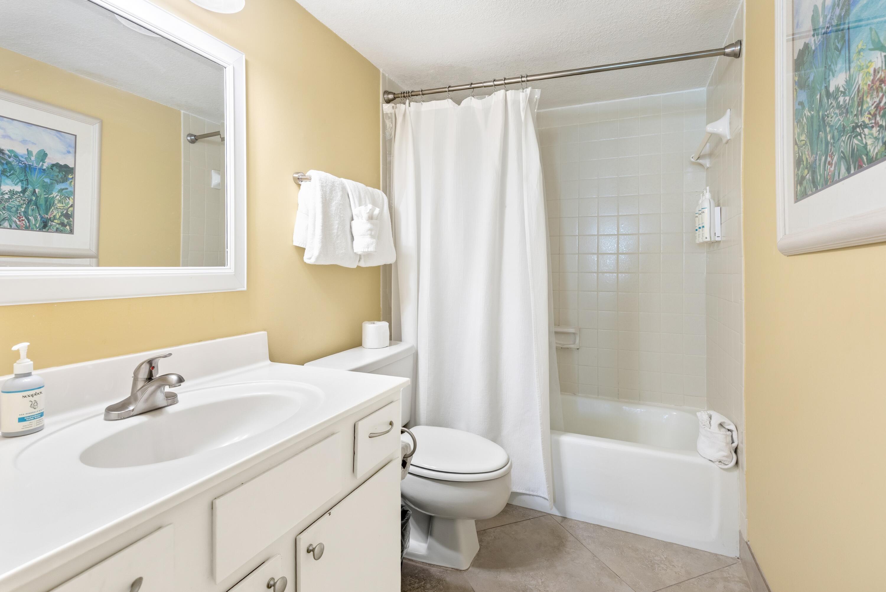 BEACH HOUSE CONDO PH 2 - Residential