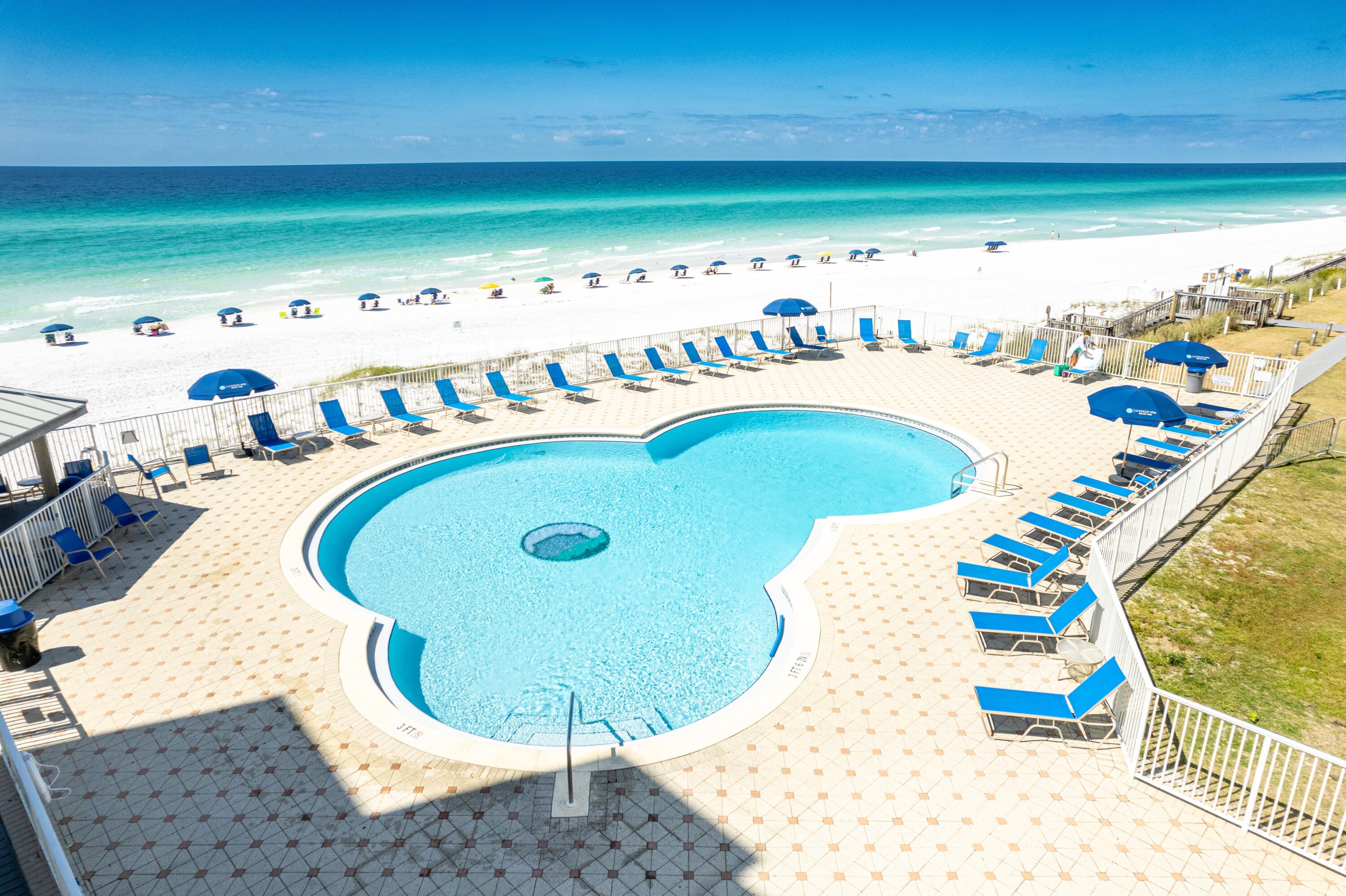 BEACH HOUSE CONDO PH 2 - Residential