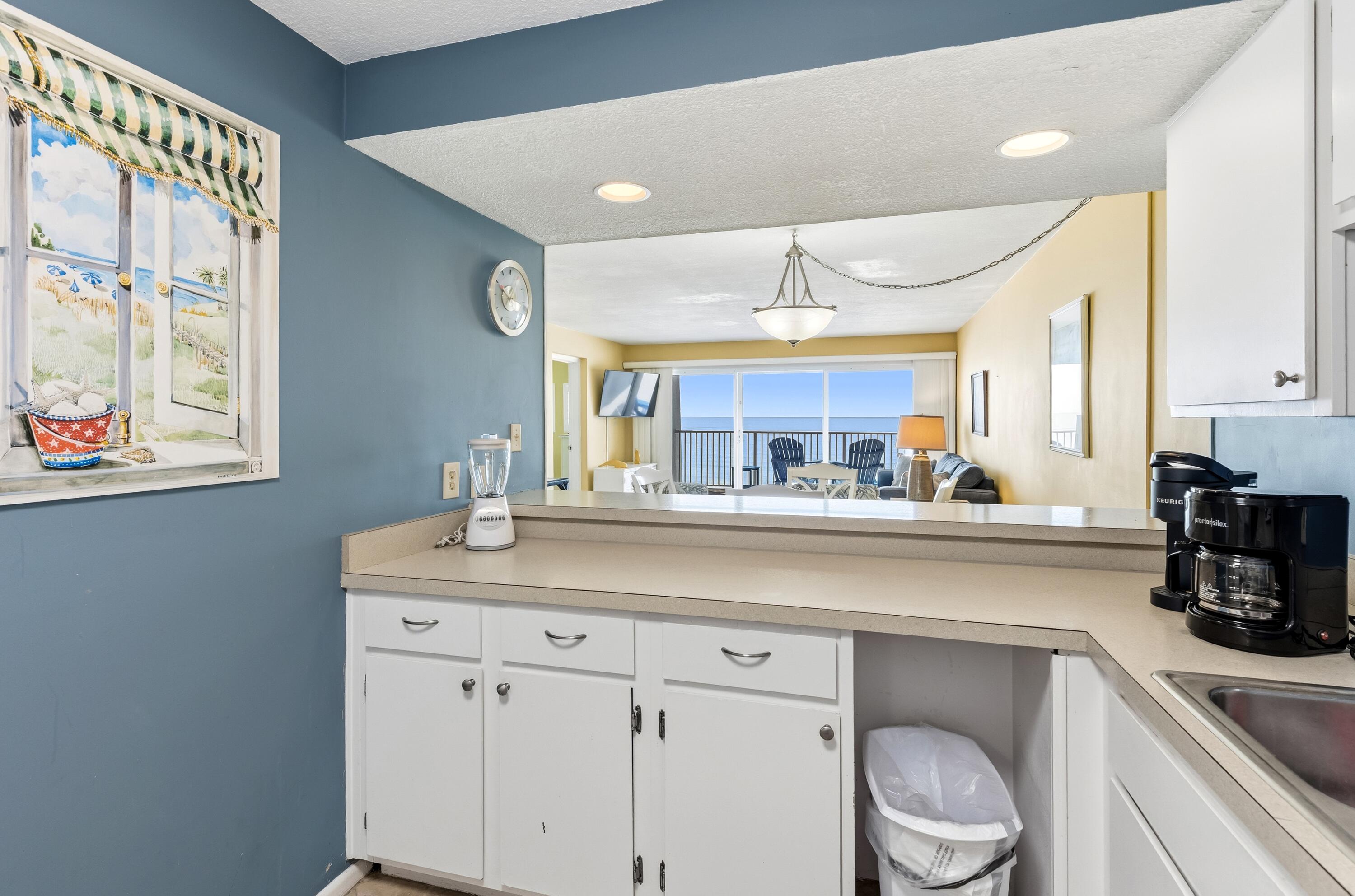 BEACH HOUSE CONDO PH 2 - Residential