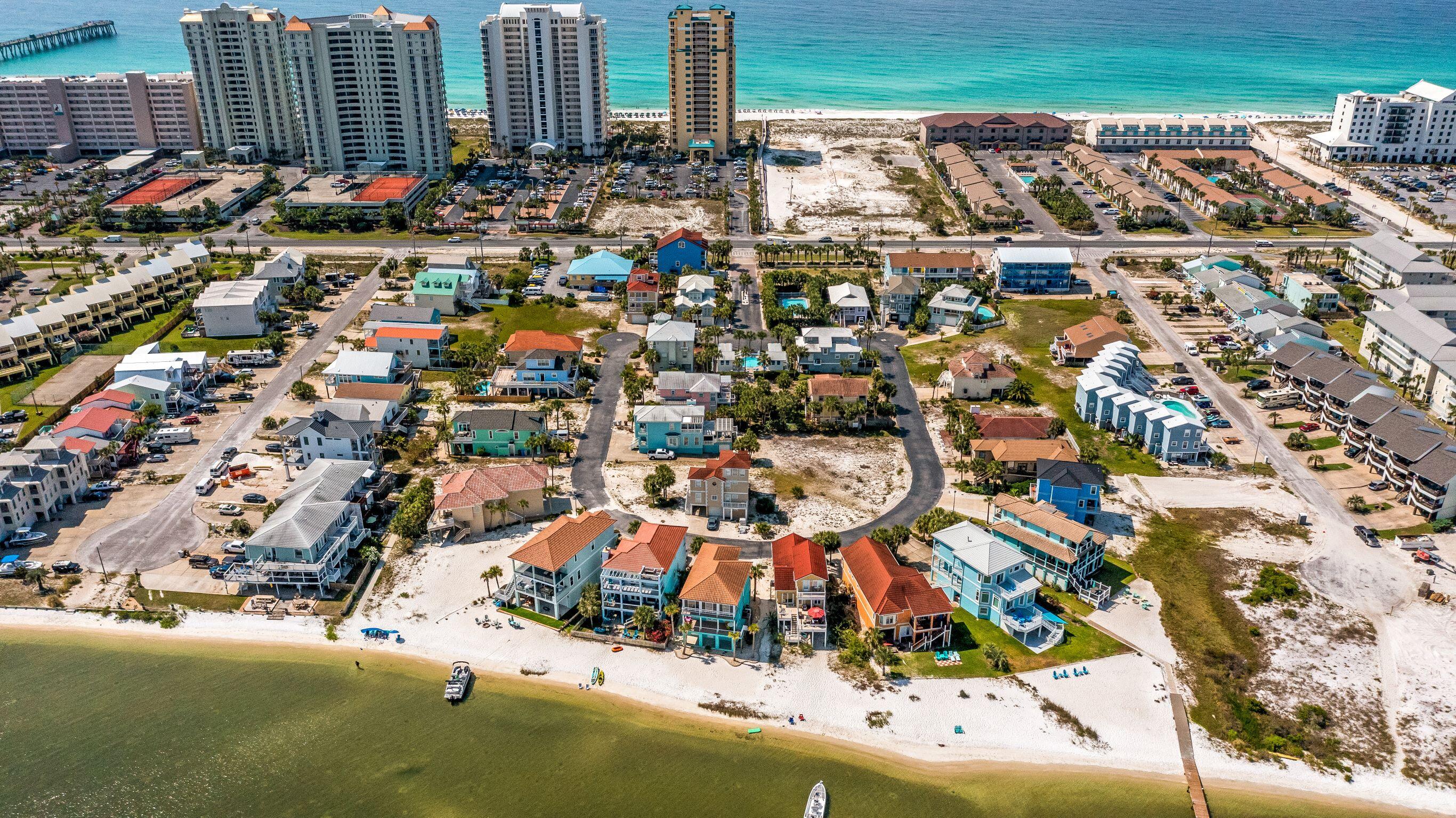 VILLAGE AT NAVARRE - Land