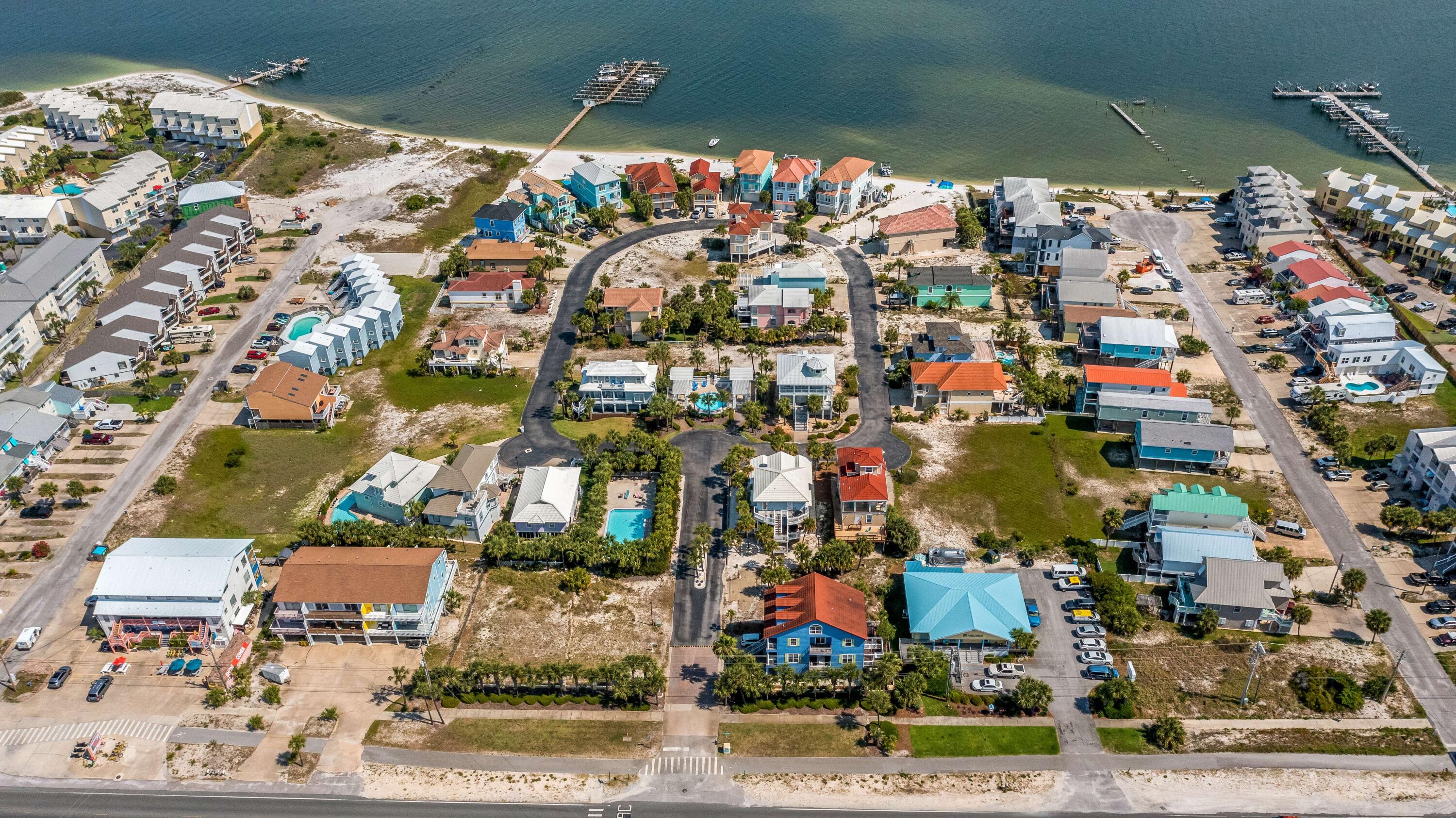 VILLAGE AT NAVARRE - Land