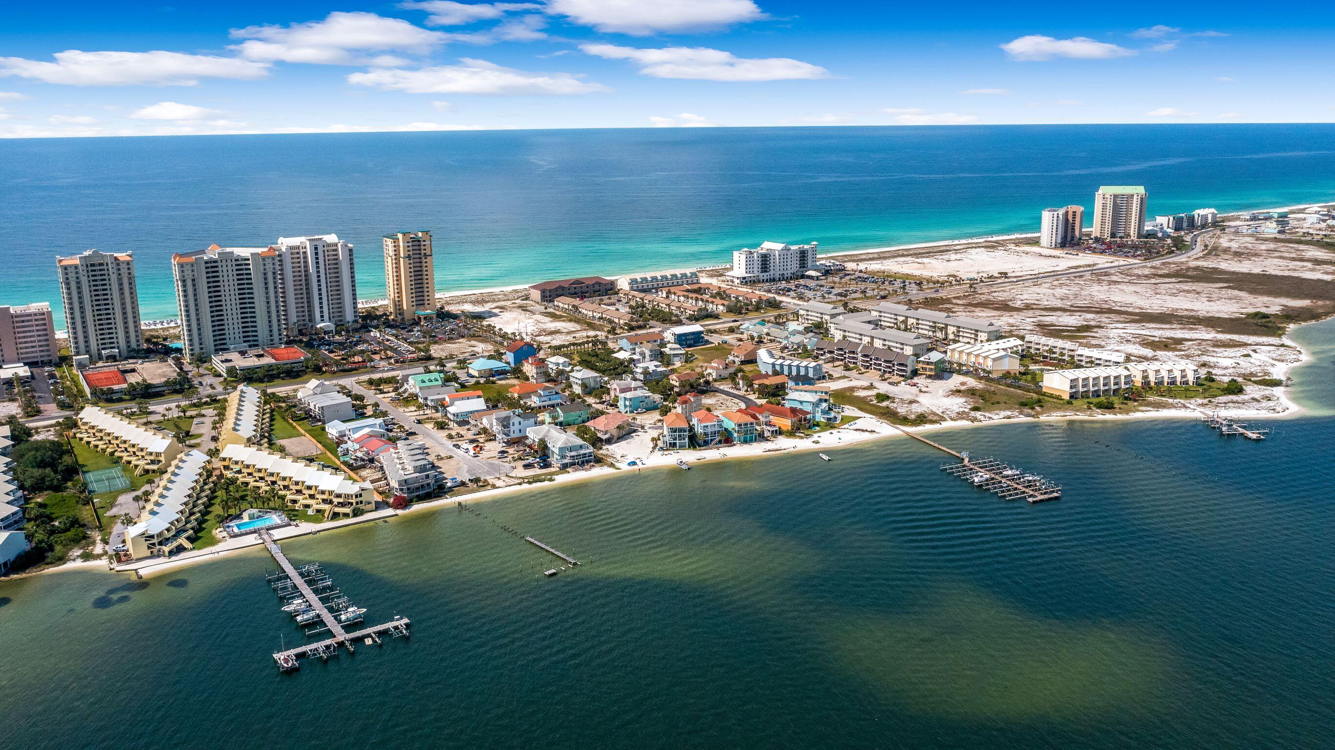 VILLAGE AT NAVARRE - Land