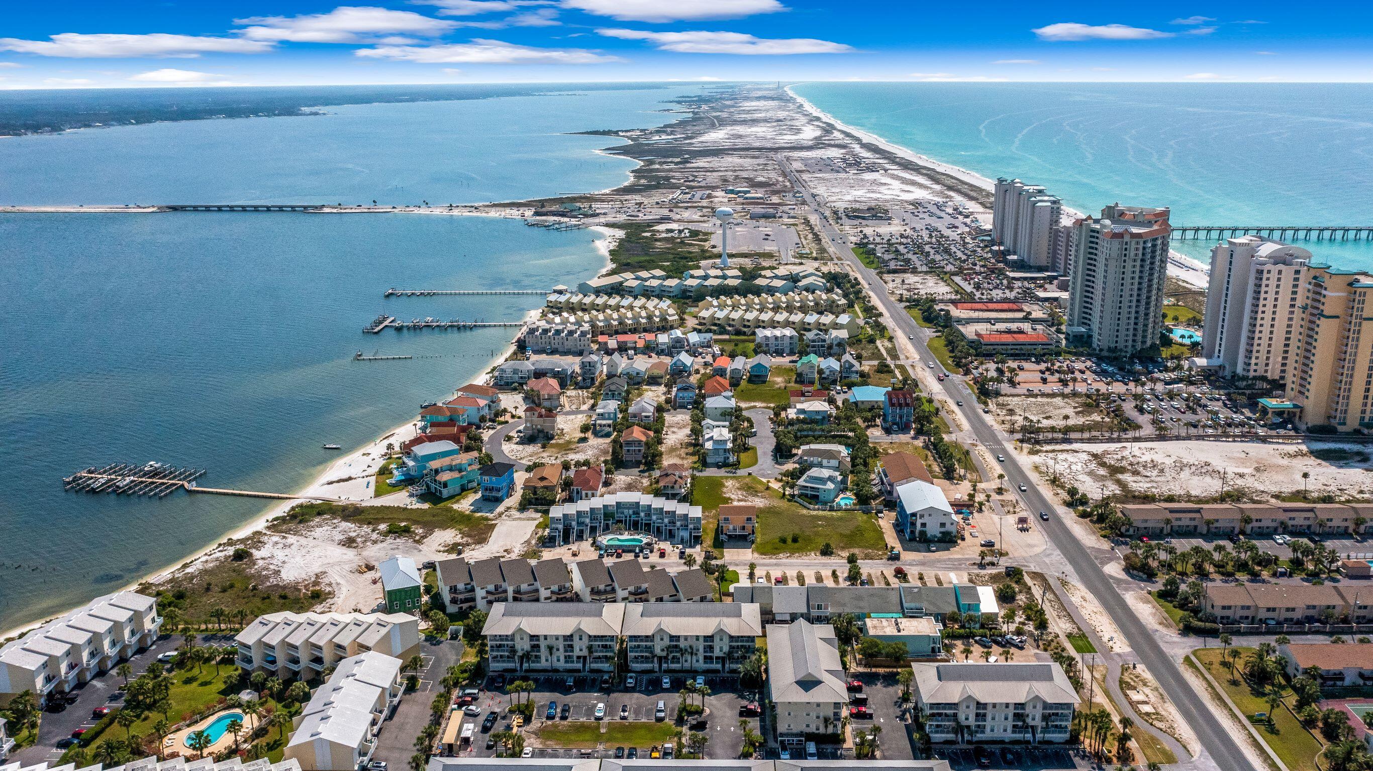 VILLAGE AT NAVARRE - Land