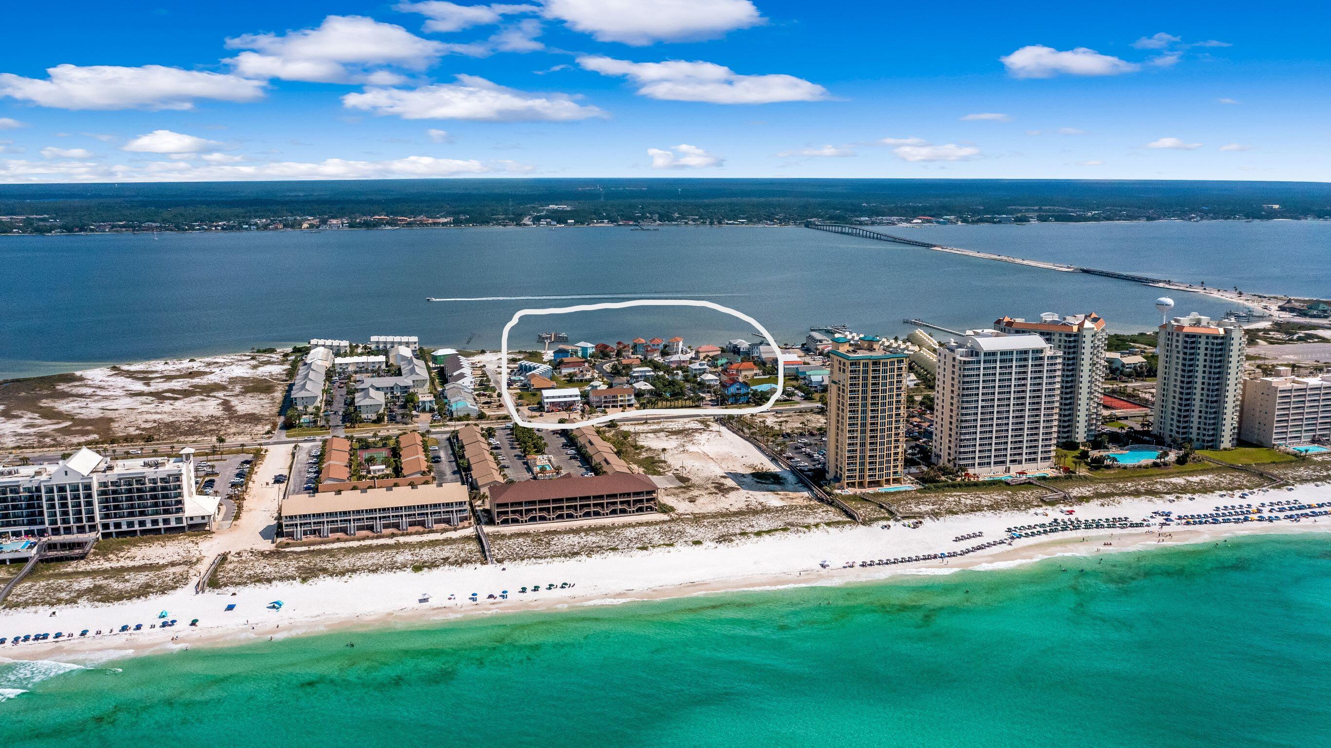 VILLAGE AT NAVARRE - Land