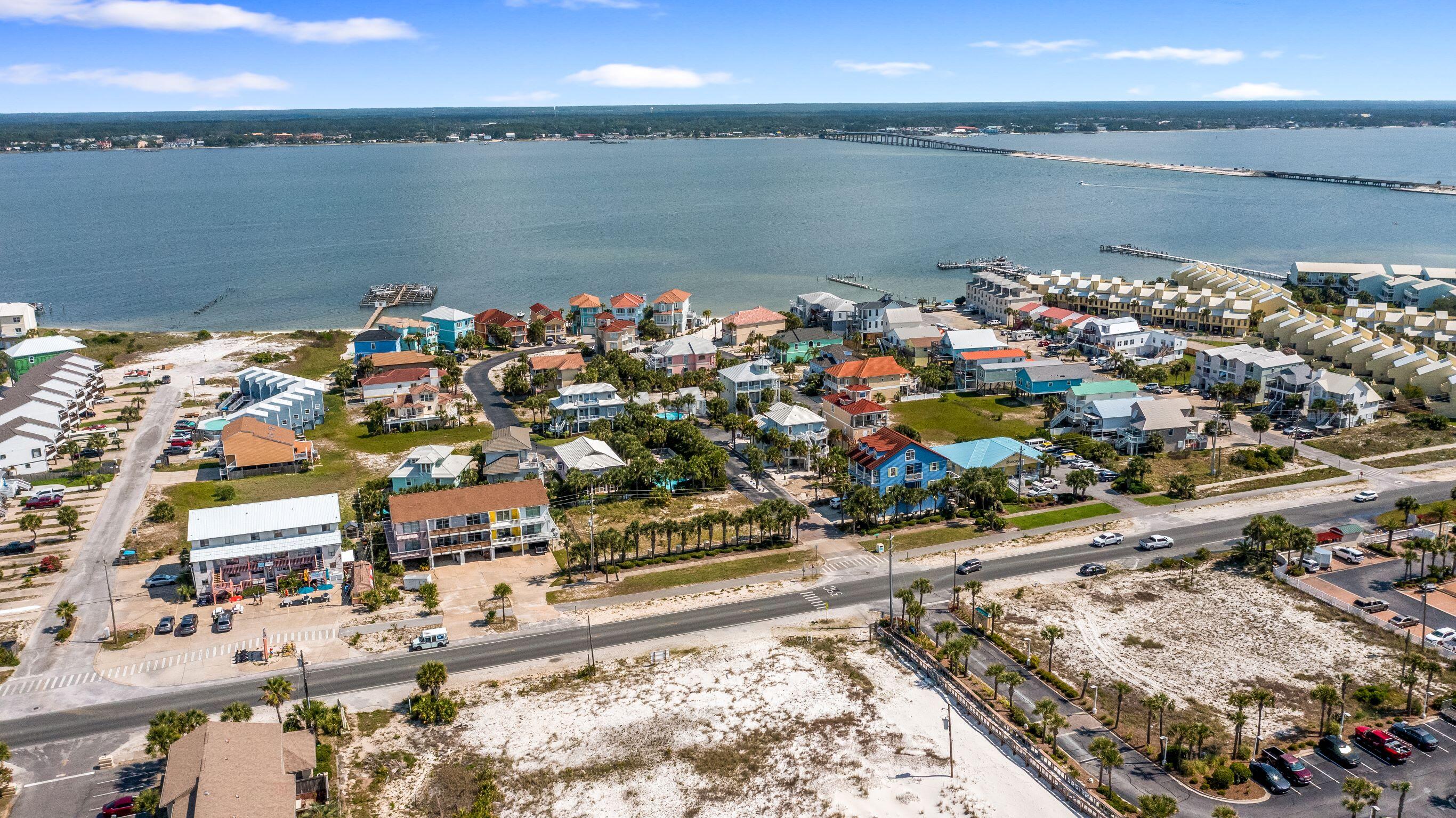 VILLAGE AT NAVARRE - Land