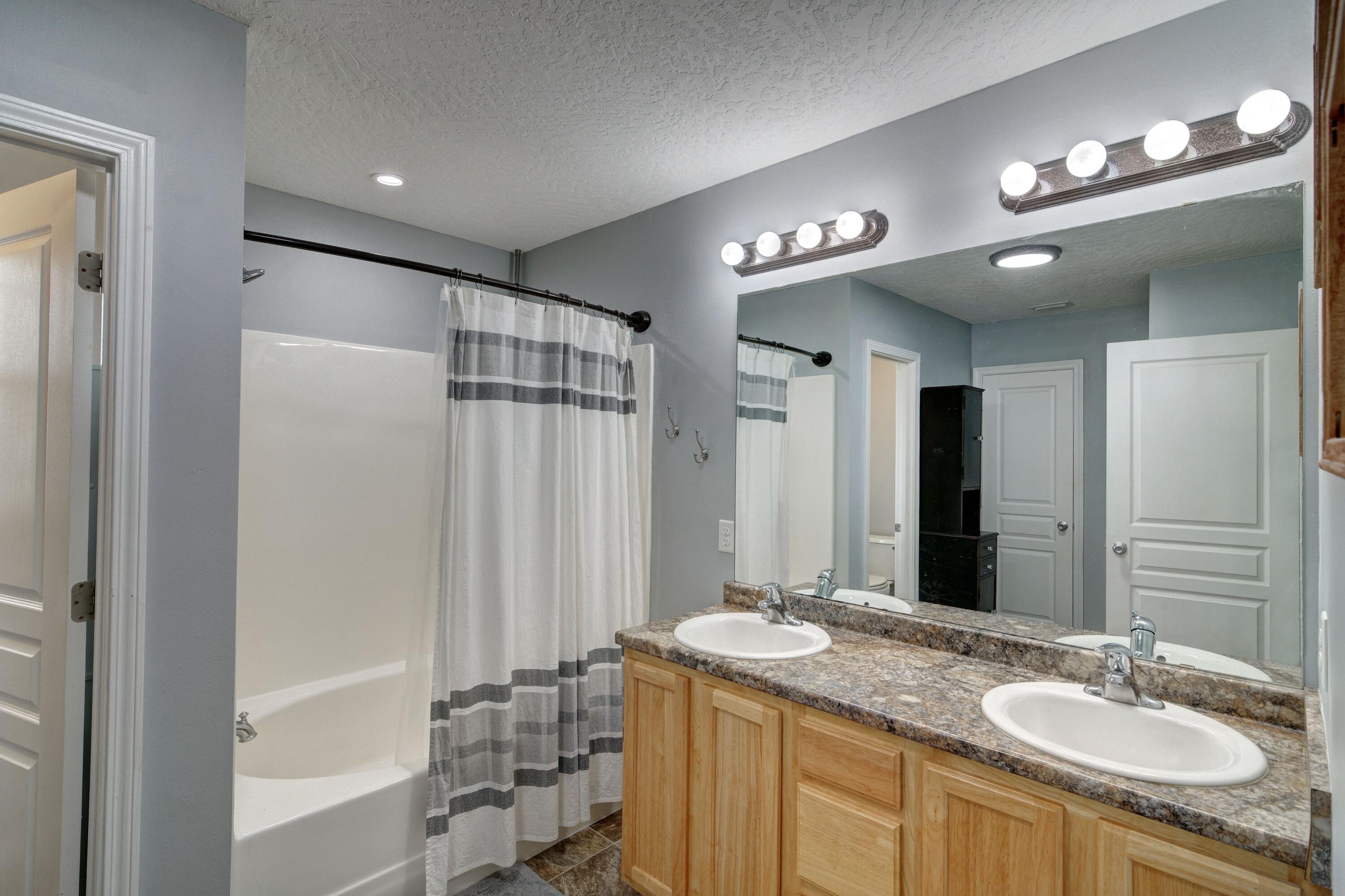 NAVARRE S/D 2ND ADDN - Residential