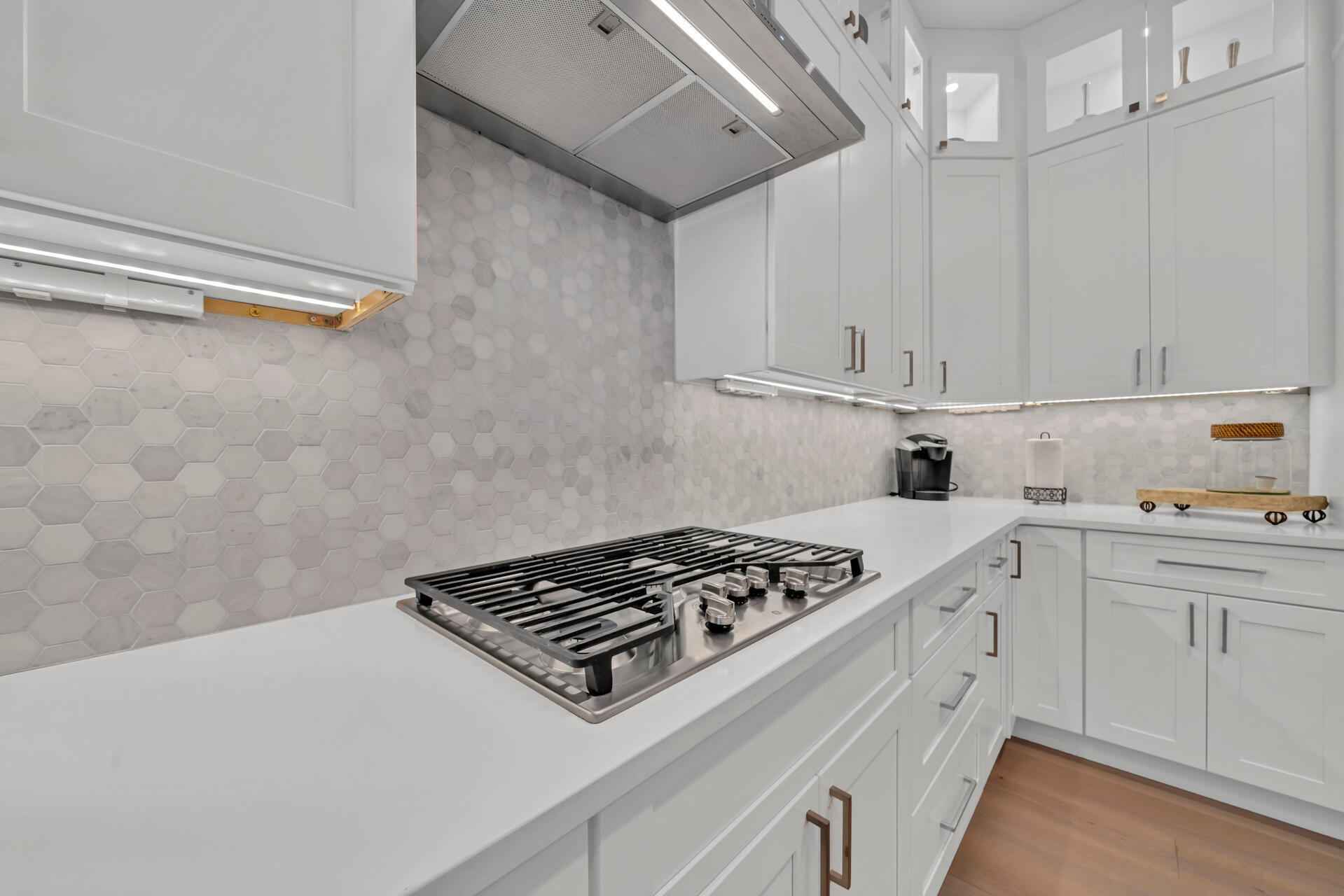 VINEYARD AT RAVEN OAKS - Residential