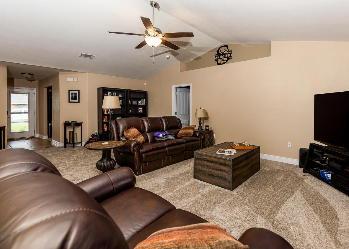 CREETWOOD VILLAGE - Residential