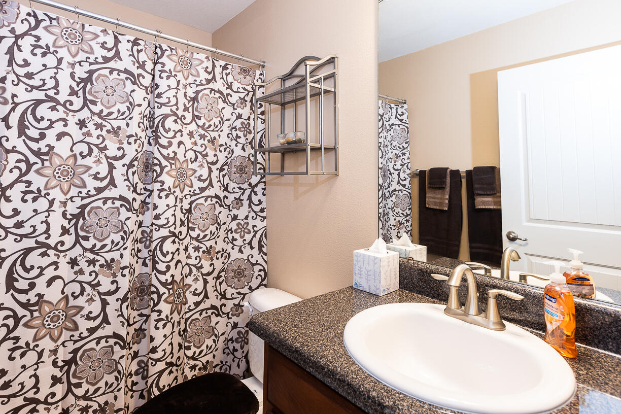 CREETWOOD VILLAGE - Residential