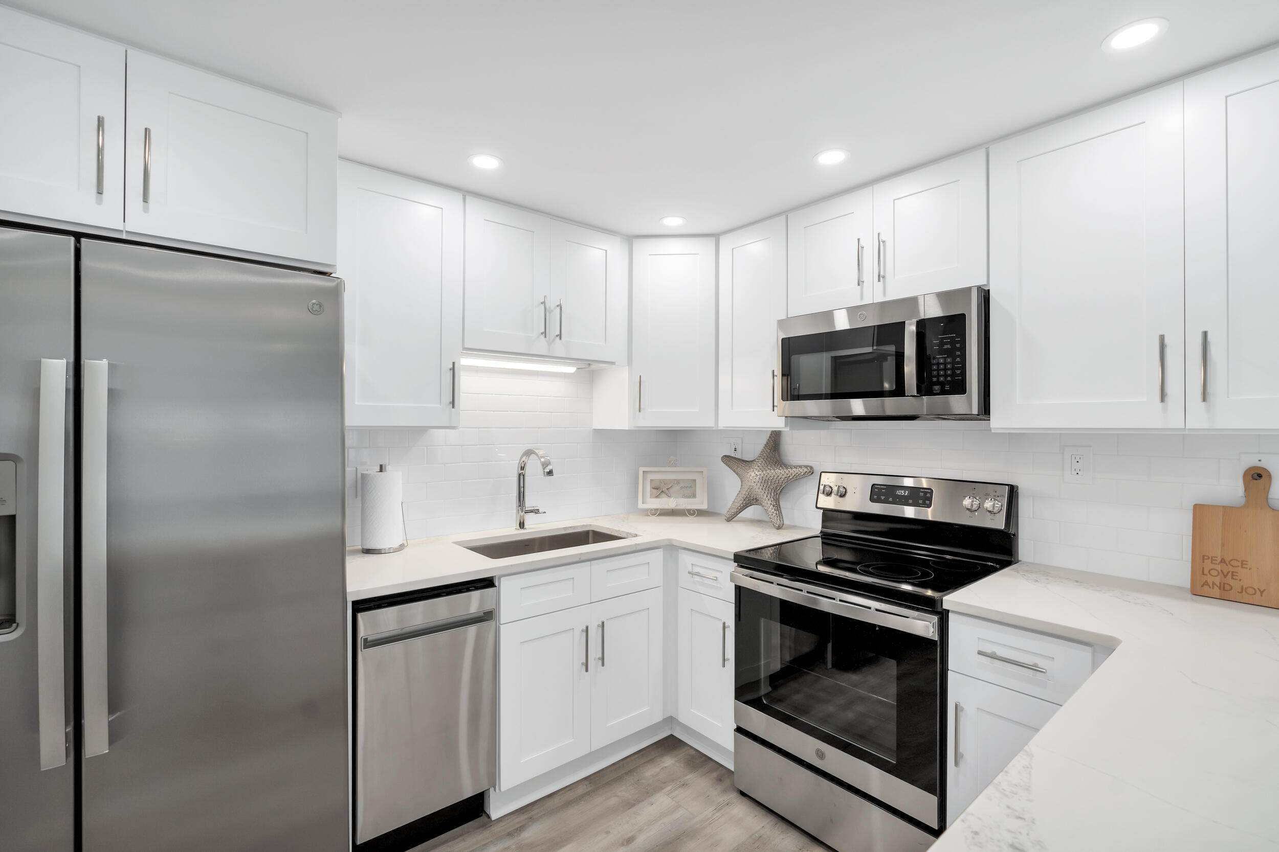 PINNACLE PORT - Residential