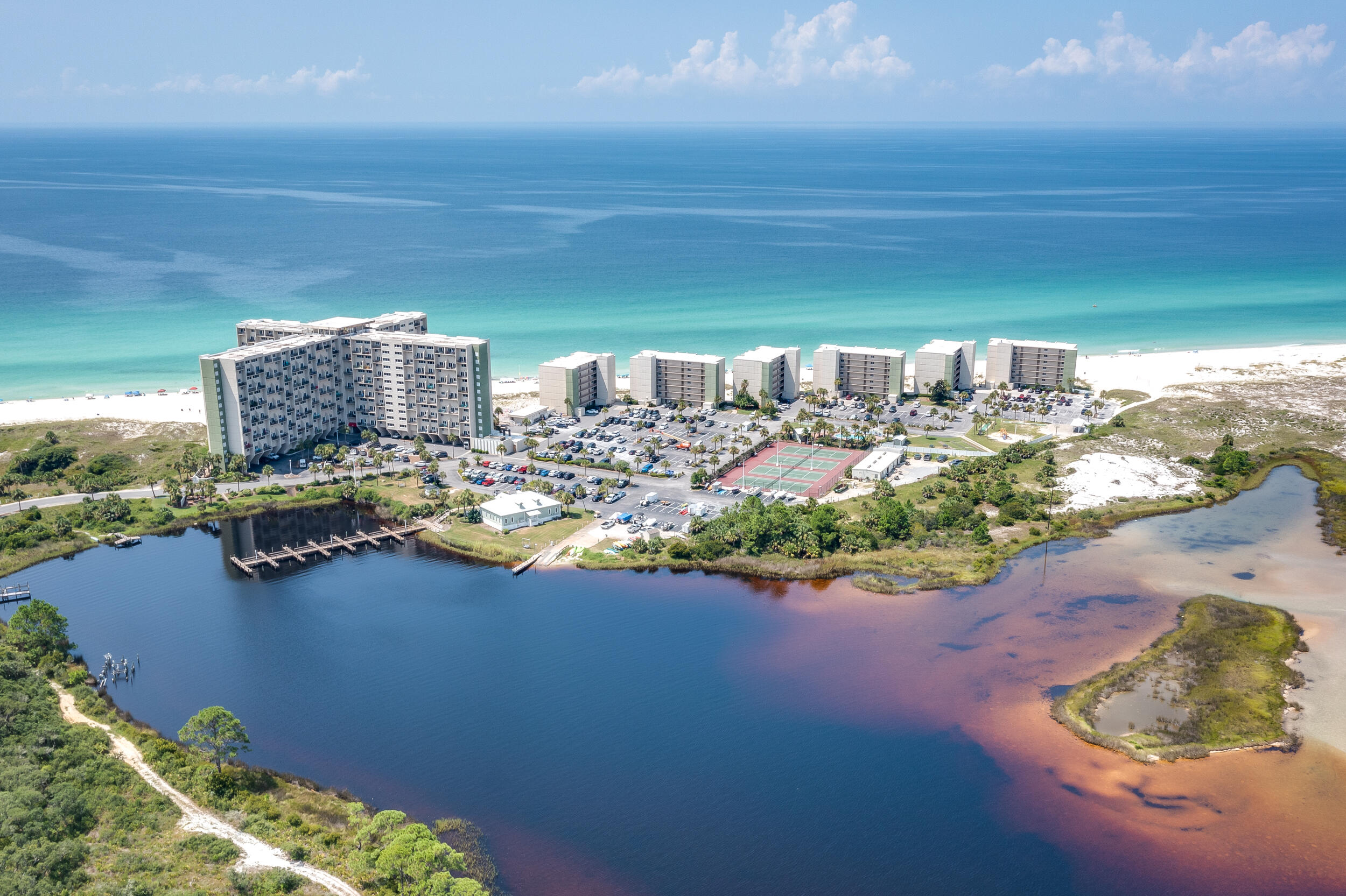 PINNACLE PORT - Residential